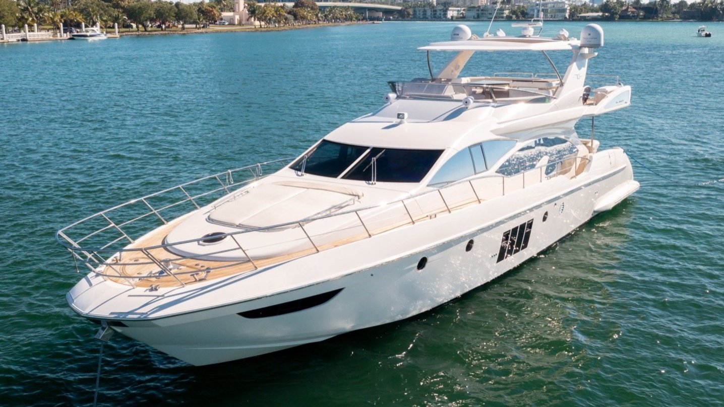 70 ft Azimut Bravo | From $3550 | 13 guest max