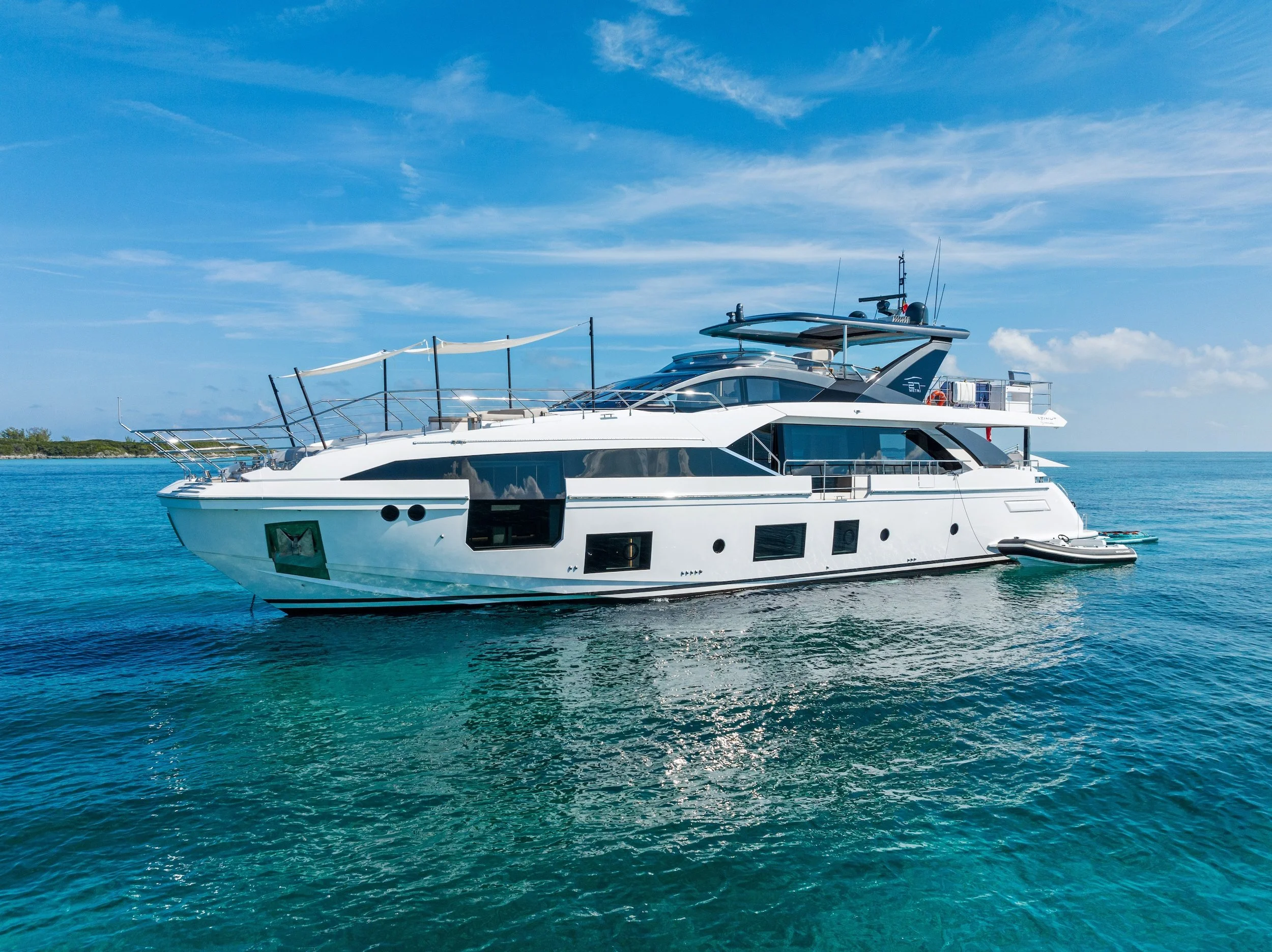 Miami_Yachting_Company_88_Azimut_Grande2.jpg
