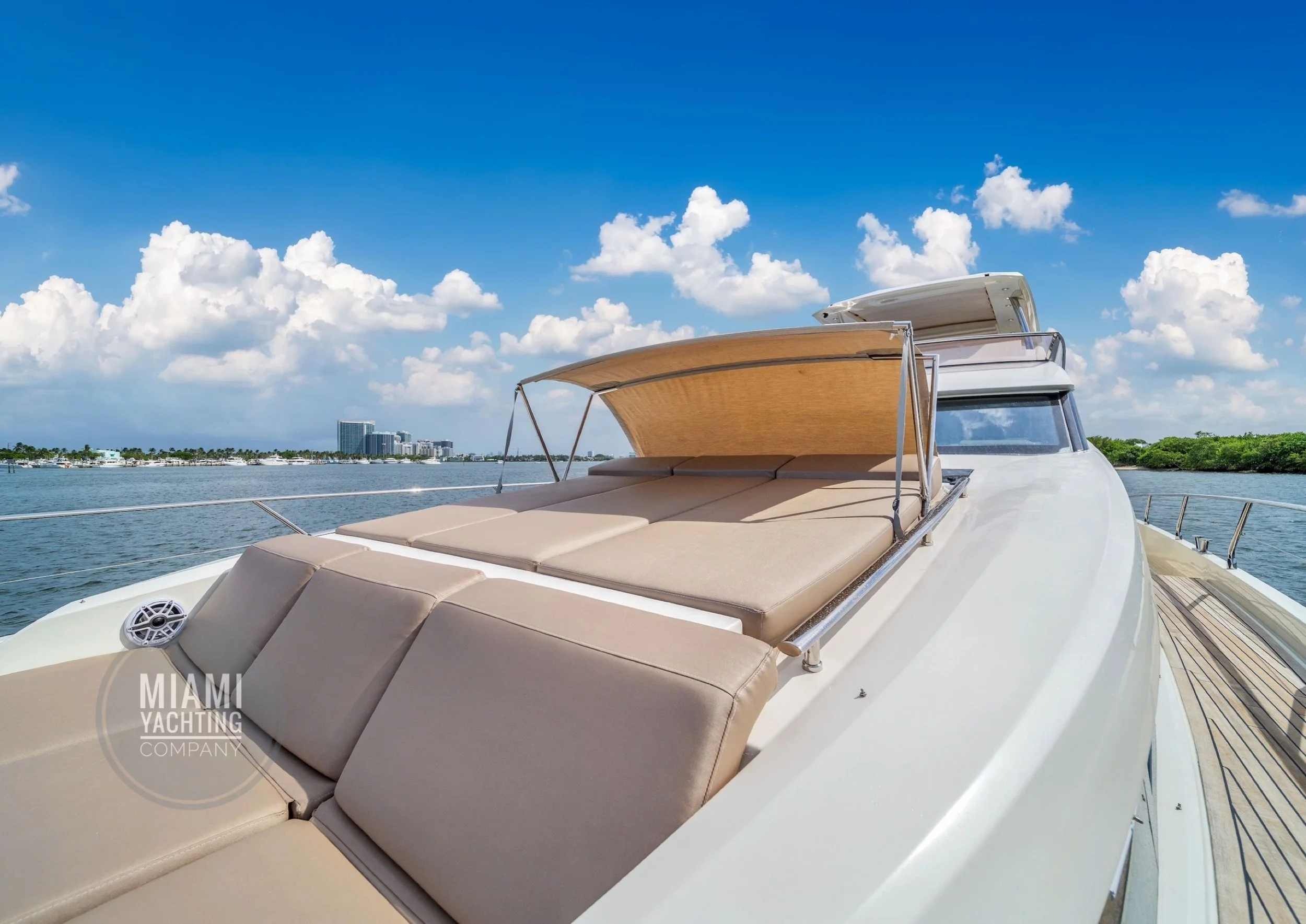 miami_yachting_company_75_prestige30.jpeg