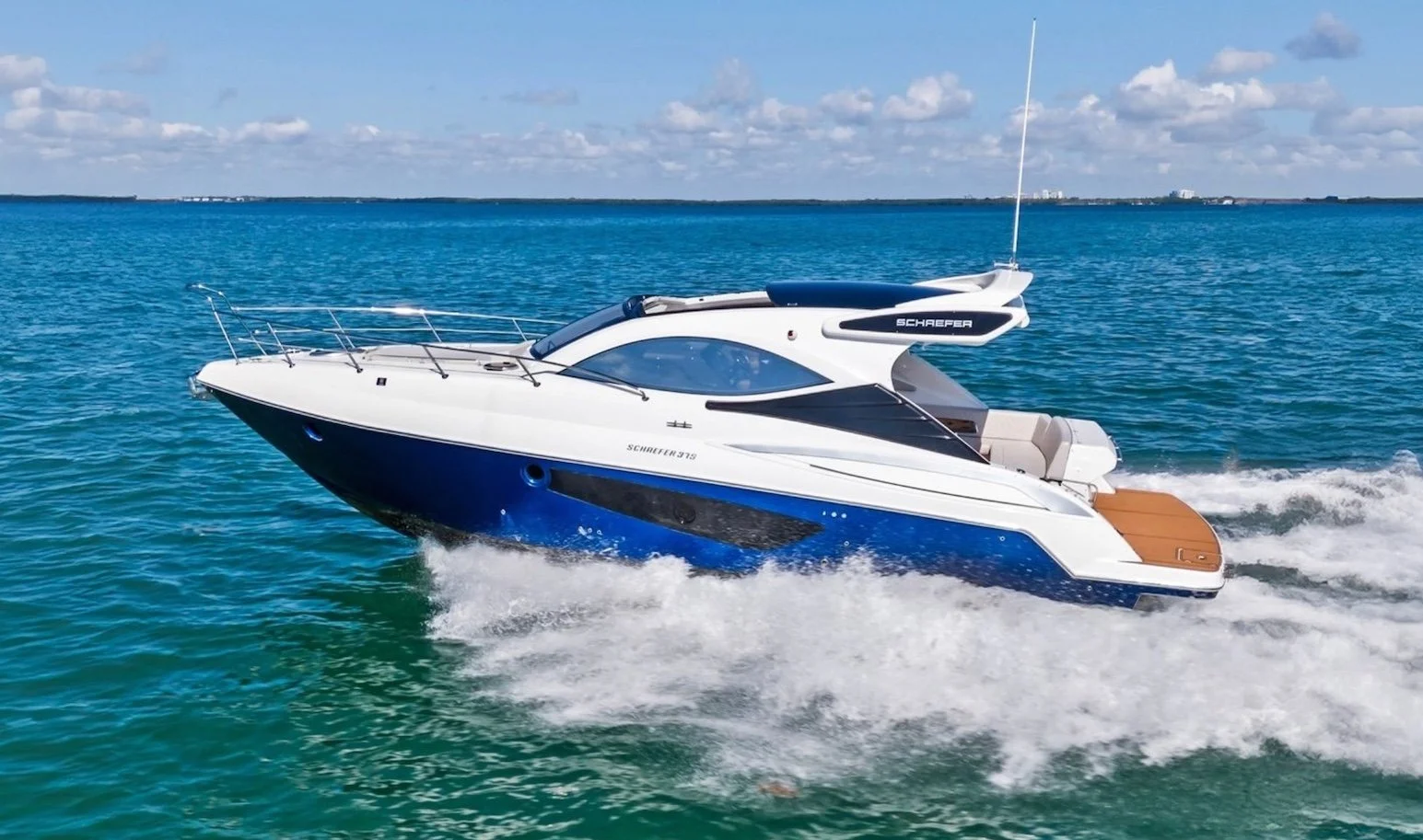 miami_yachting_company_Schaefer_4040 copy.jpg