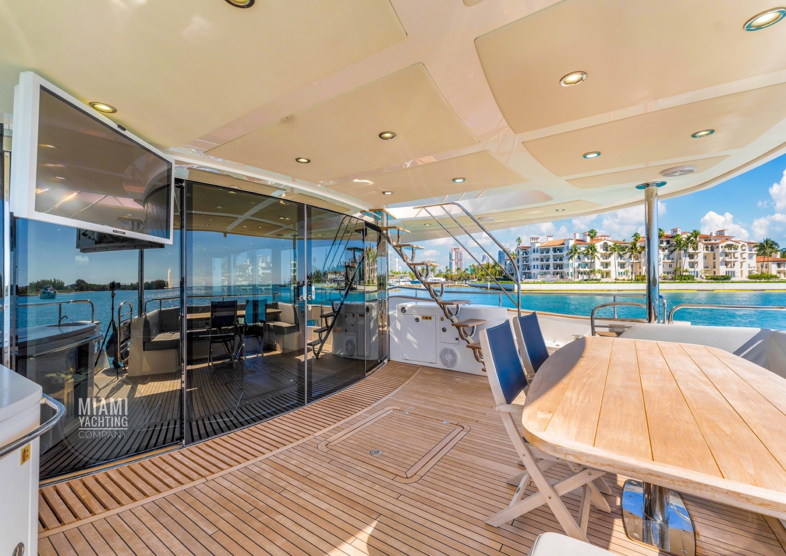 miami_yachting_company_92_Sunseeker25.jpeg