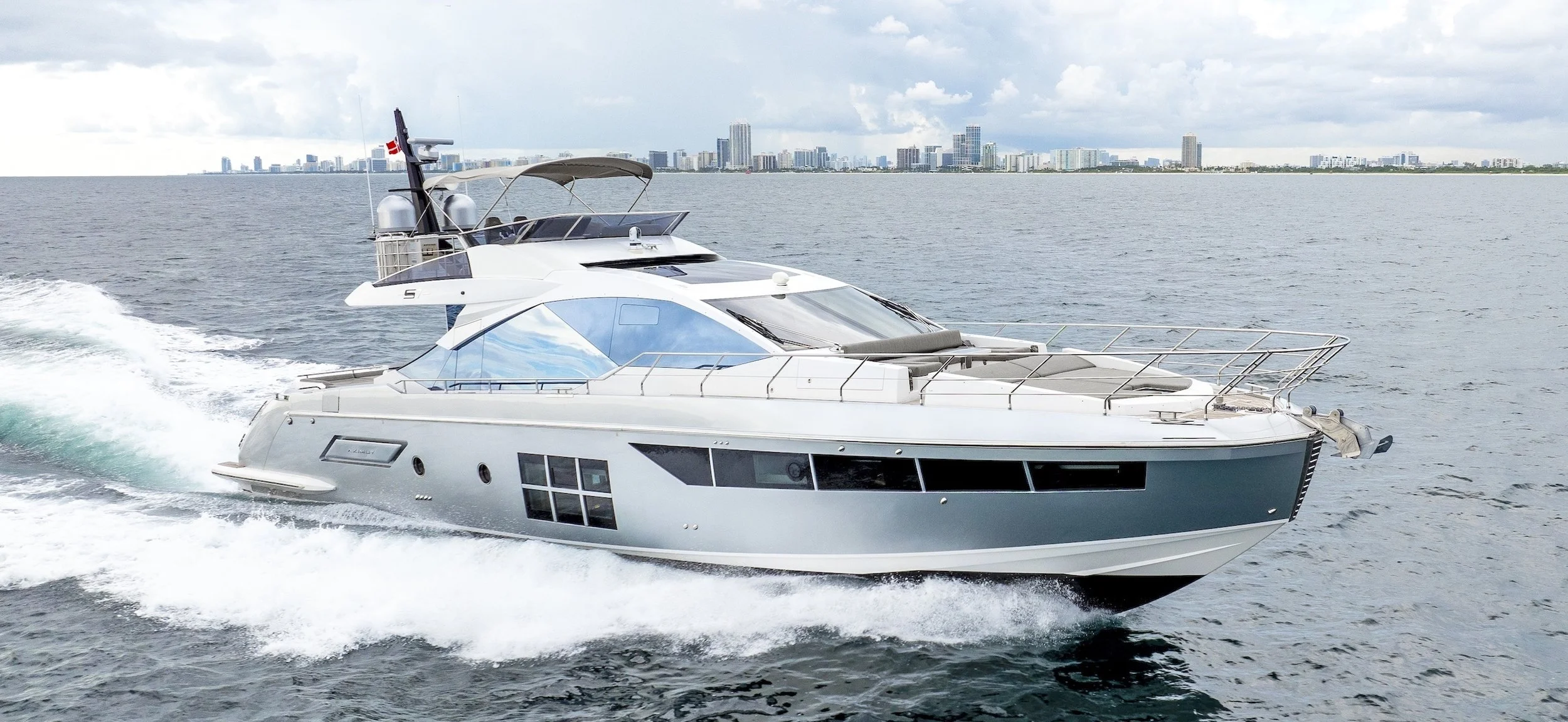 Miami_Yachting_Company_72_Azimut_S747 copy.jpg