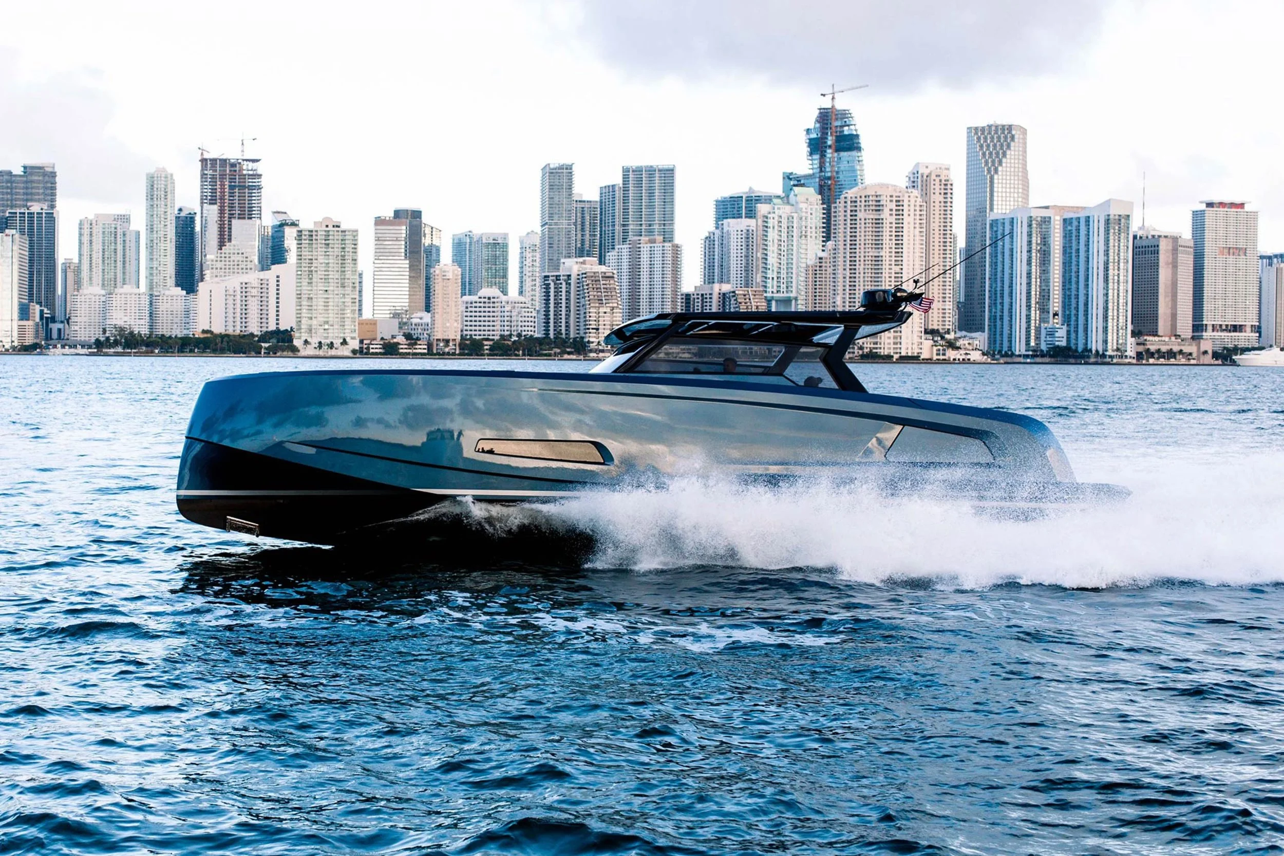 Miami_Yachting_Company_Vanquish_4512.jpg