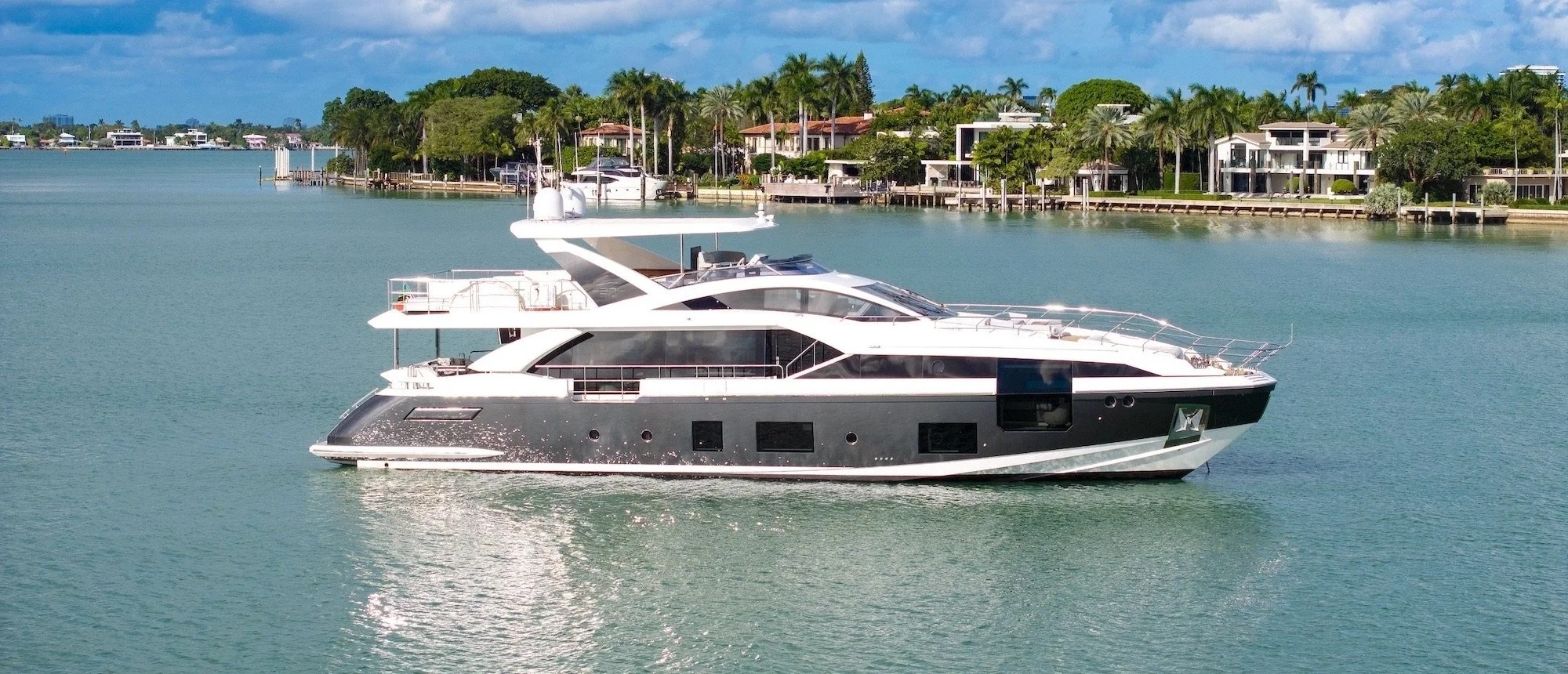 Miami_yachting_company_88_azimut130 copy.jpeg