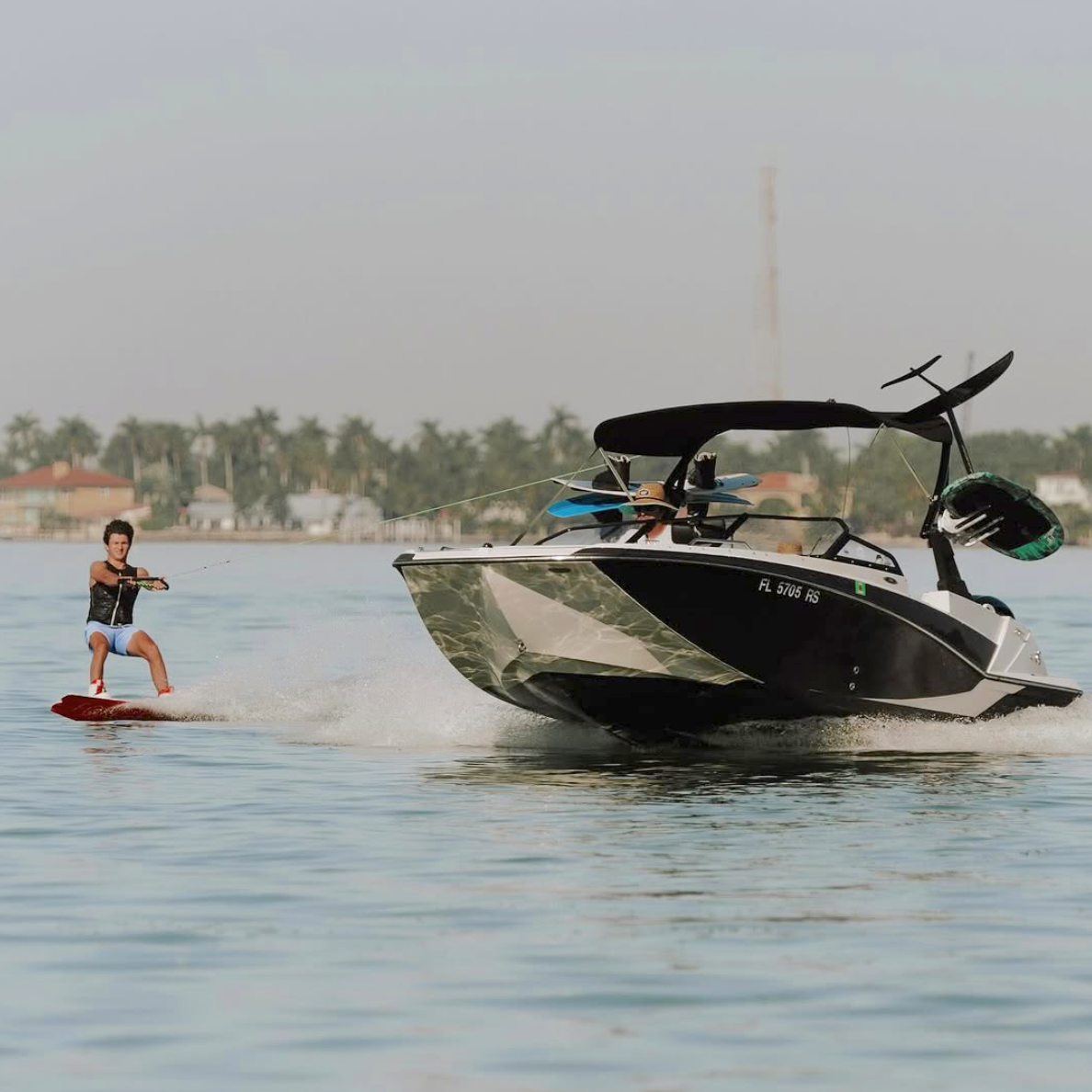 miami_yachting_company_water_sports_toys_activities4.png