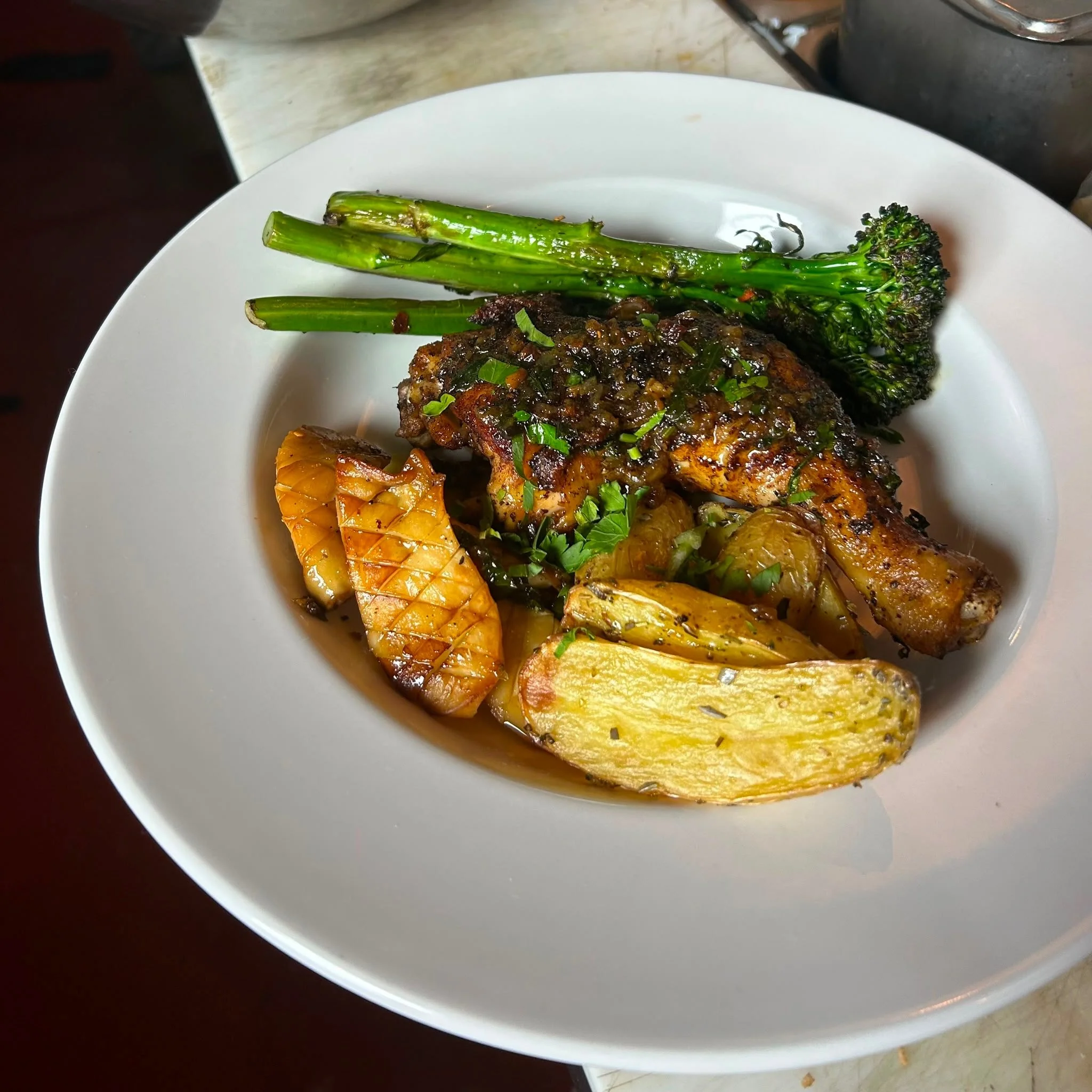 New class just enrolled. 🍗📚

Meet the Health Class Chicken: dry-brined pan-seared chicken served with charred broccolini, roasted fingerling potatoes, king oyster mushrooms and preserved lemon herb pan sauce.

Health class has never looked this goo