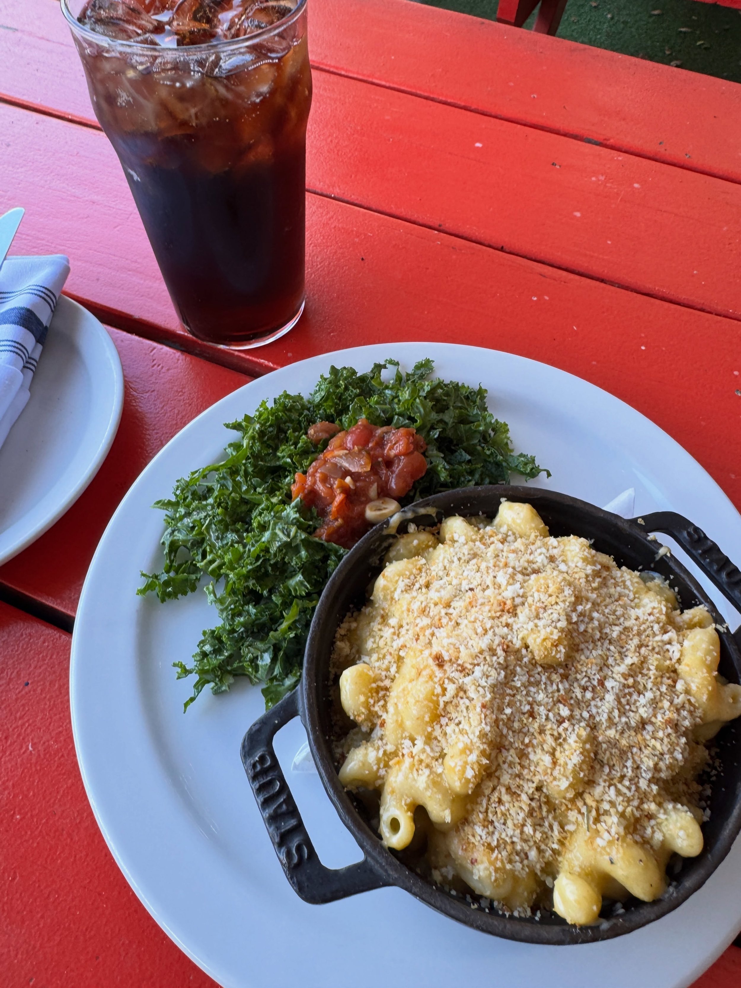 Some subjects are easier to study than others. 🧀📚

Case in point: Mac &amp; Cheese. Golden, creamy, baked with a crispy top and served with greens because we&rsquo;re still expected to be responsible students. 😌

Consider this one required reading