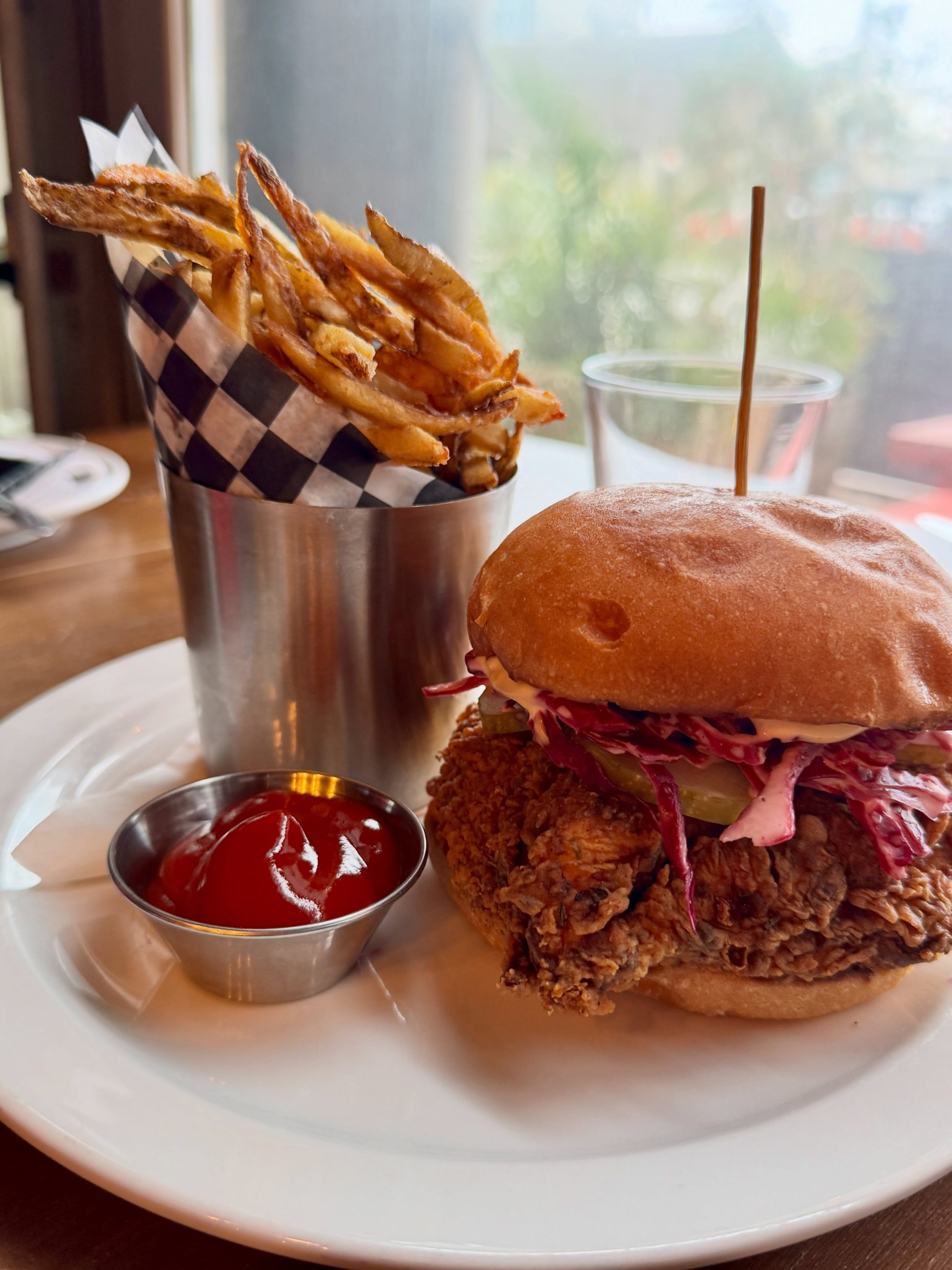 Remember the hall monitor who took their job way too seriously in school.. 🏫👀

Ours just happens to come with crispy fried chicken, spicy aioli, pickles, tangy cabbage-carrot slaw and a side of fries.

Much easier to deal with if you ask us. 🤣

#s