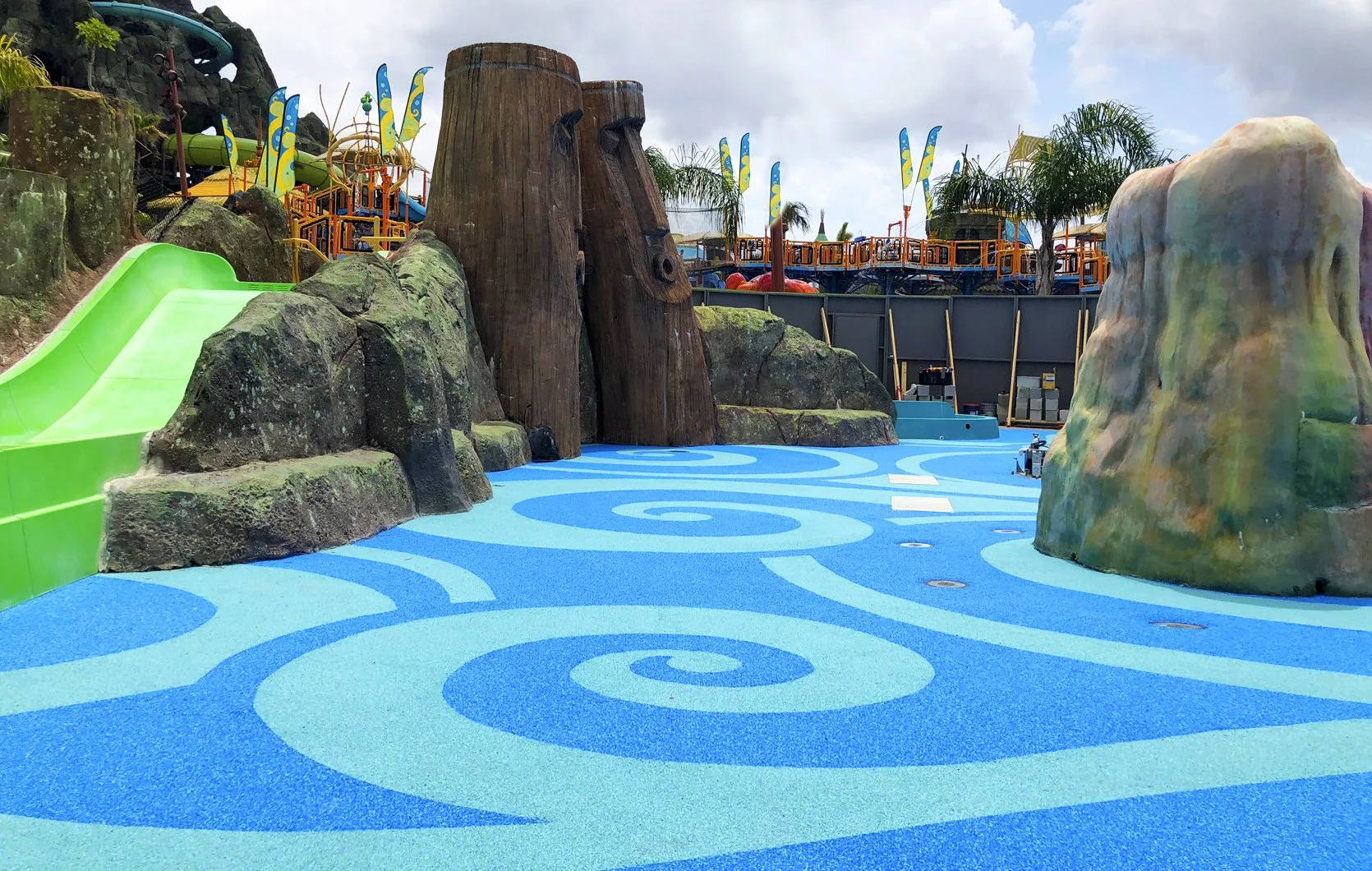 ss aquaseal-water-flecks-splashpad-safety-surfacing.jpeg