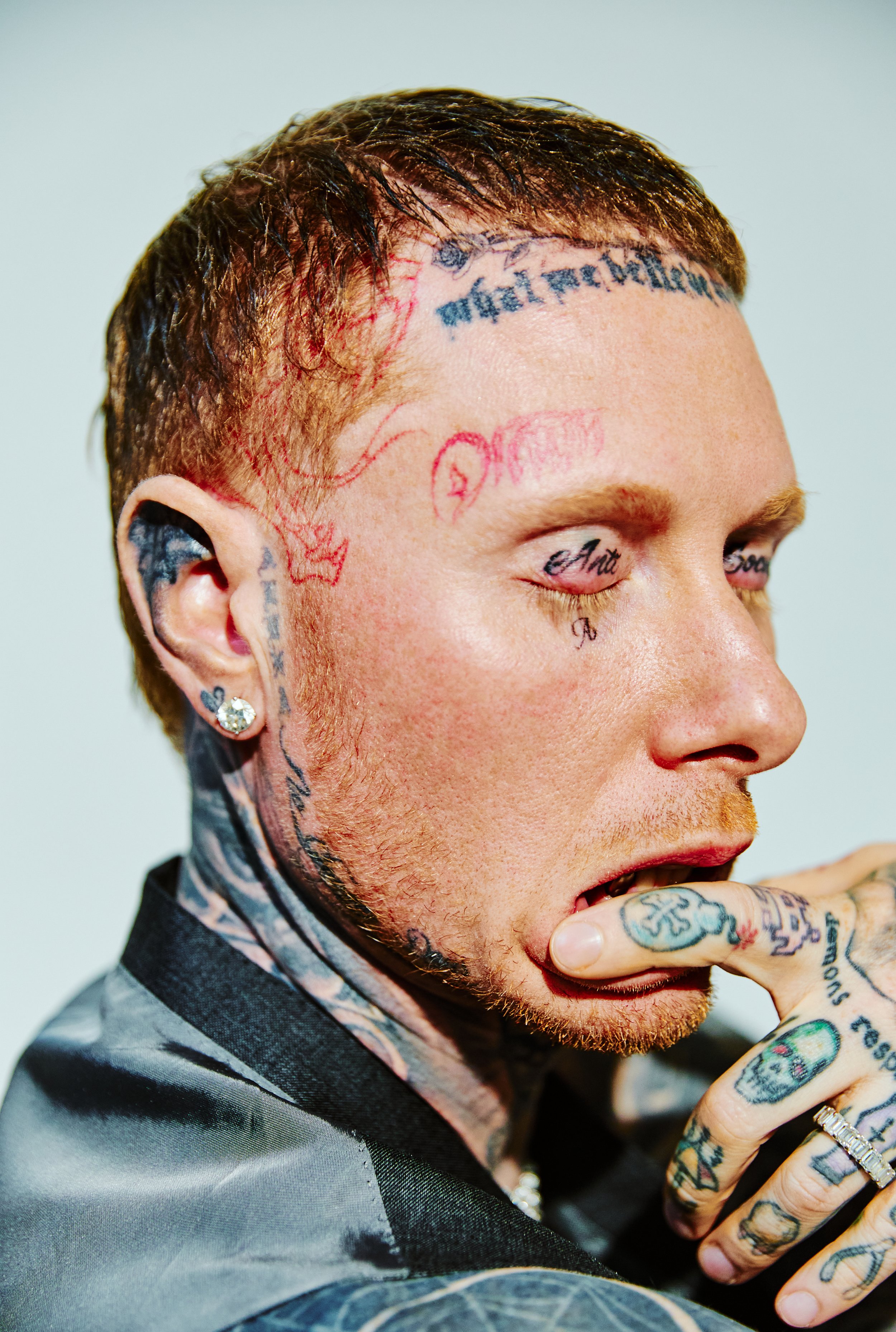 PaperMagazine_MattZingler_DaniCase_2026_A2927.jpg