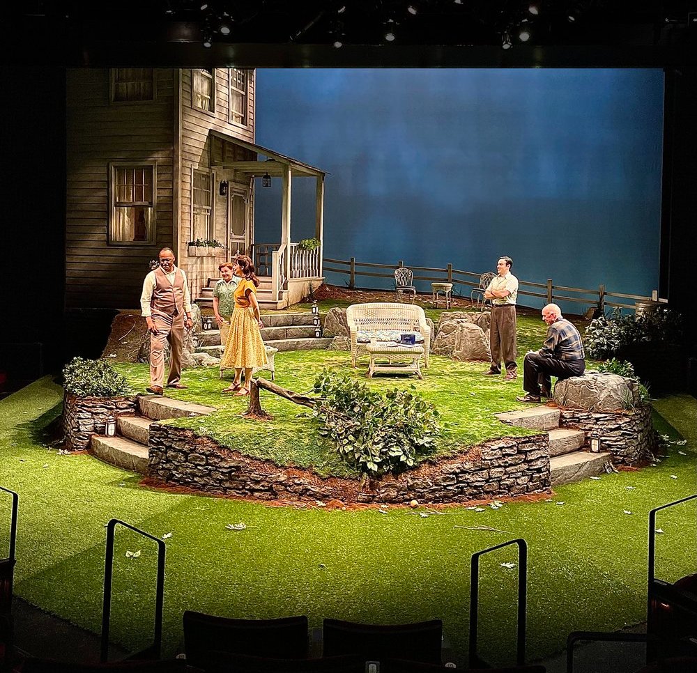 Photo by Riw Rakkulchon, All My Sons, Hartford Stage, Set Design: Riw Rakkulchon, Charge: Nathalie Schlosser