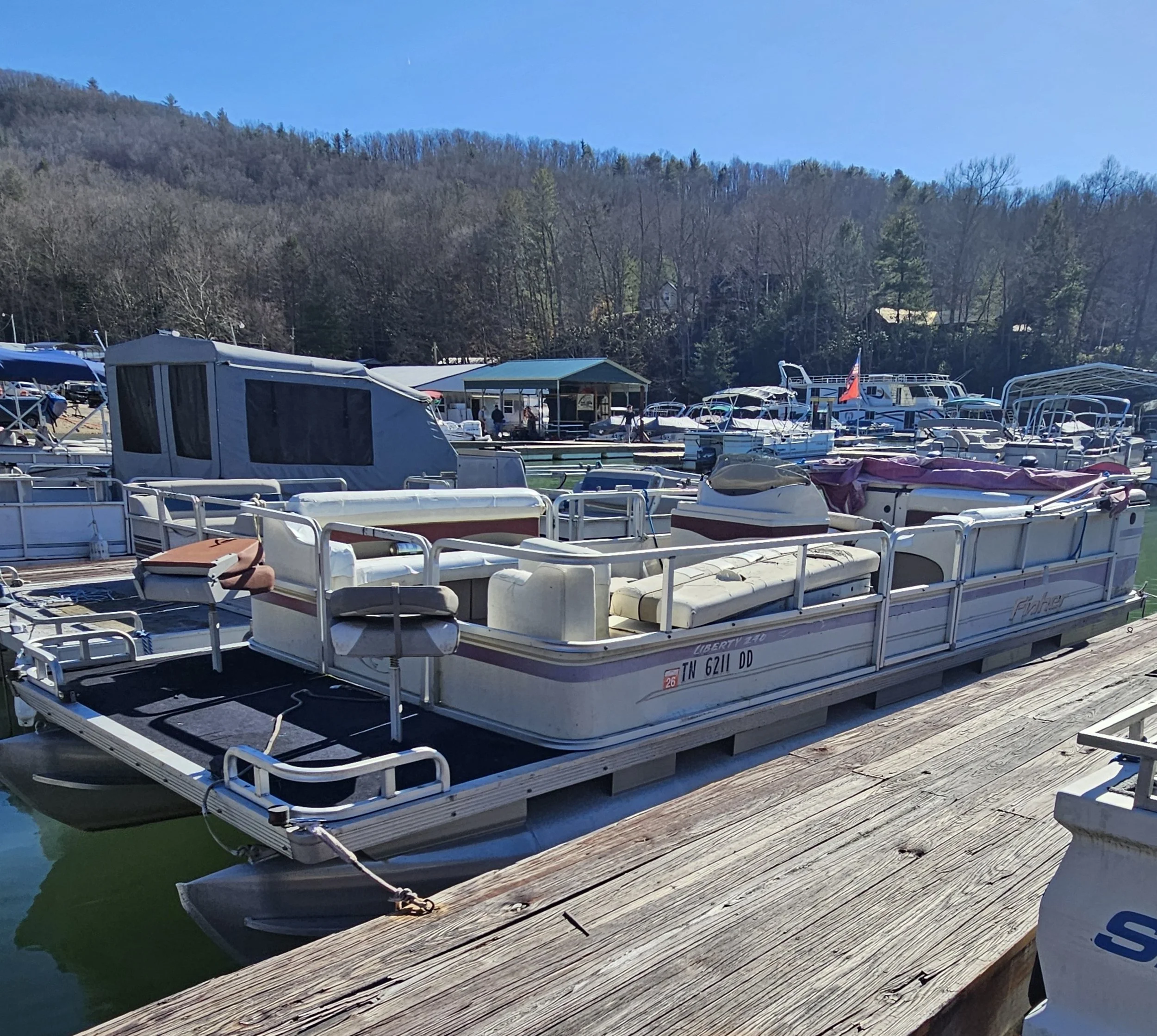 2001 Fisher Liberty w/40 hp Mercury 2 Stroke