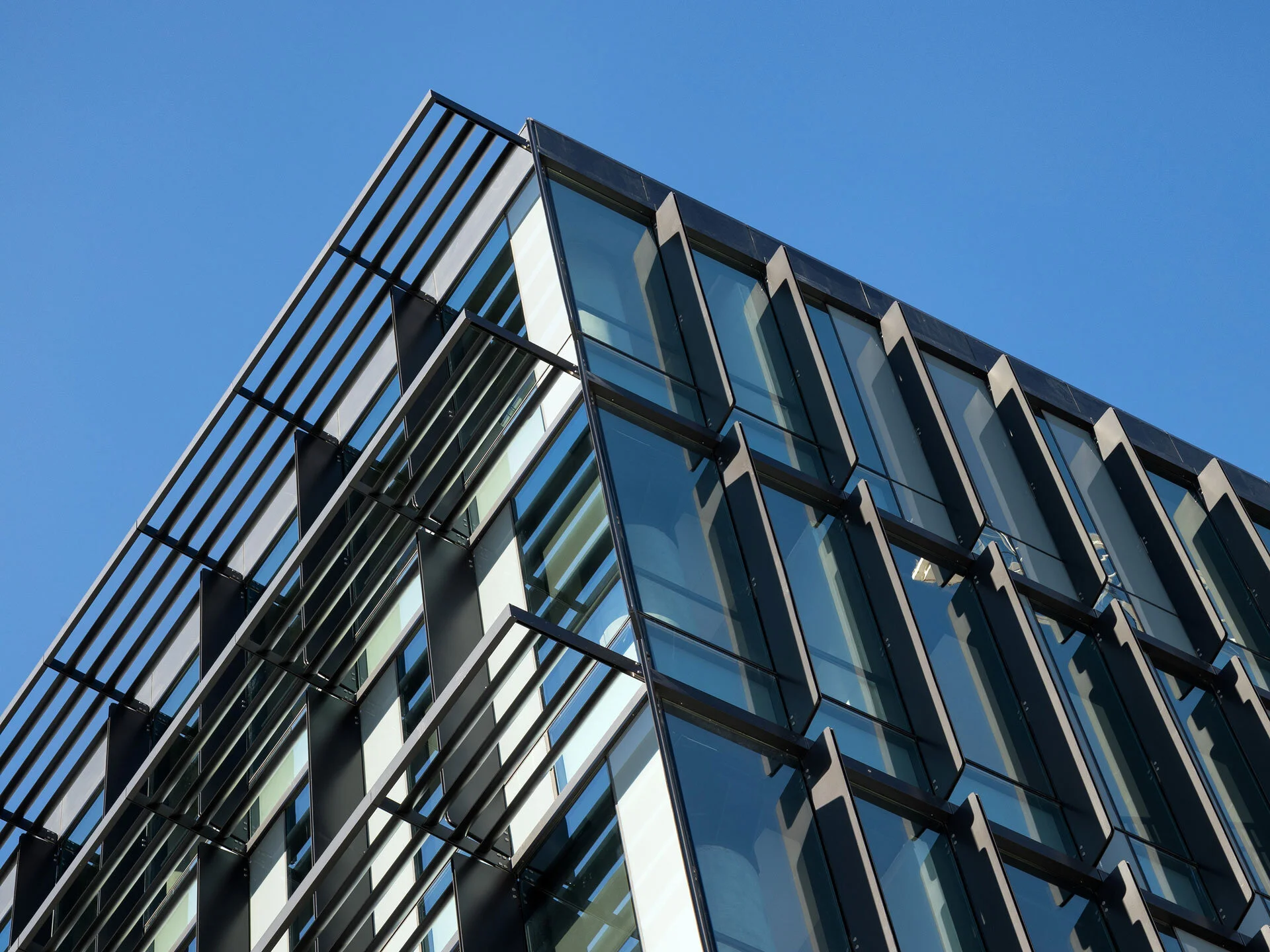 Portfolio_CumminsHQ_Gallery_3.1Erie Architectural Products Unitized Curtainwall.jpg