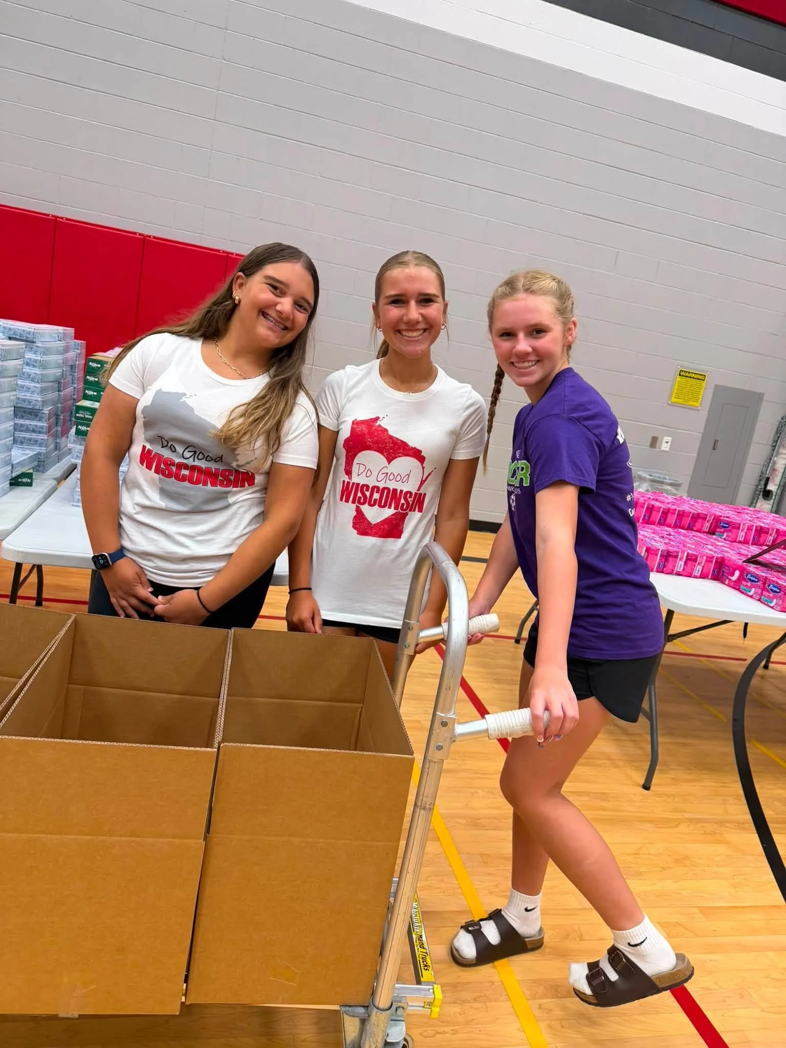 Do-Good-Wisconsin-Teacher-Supply-Drive4.jpg