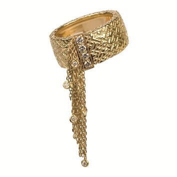 Delilah ring yellow gold with fringe.jpg