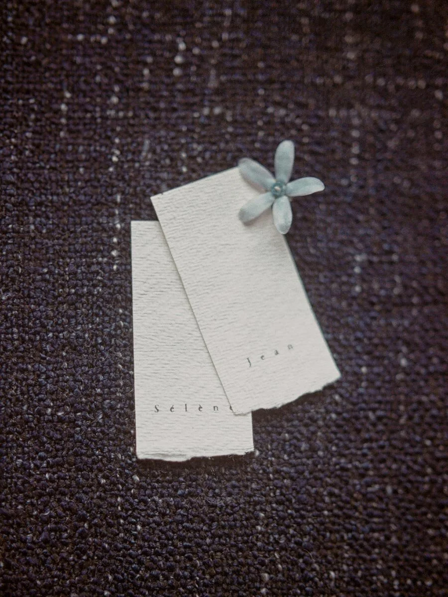 allonsyalonso-marque-places-minimalistes-papier-artisanal-mariage.jpg