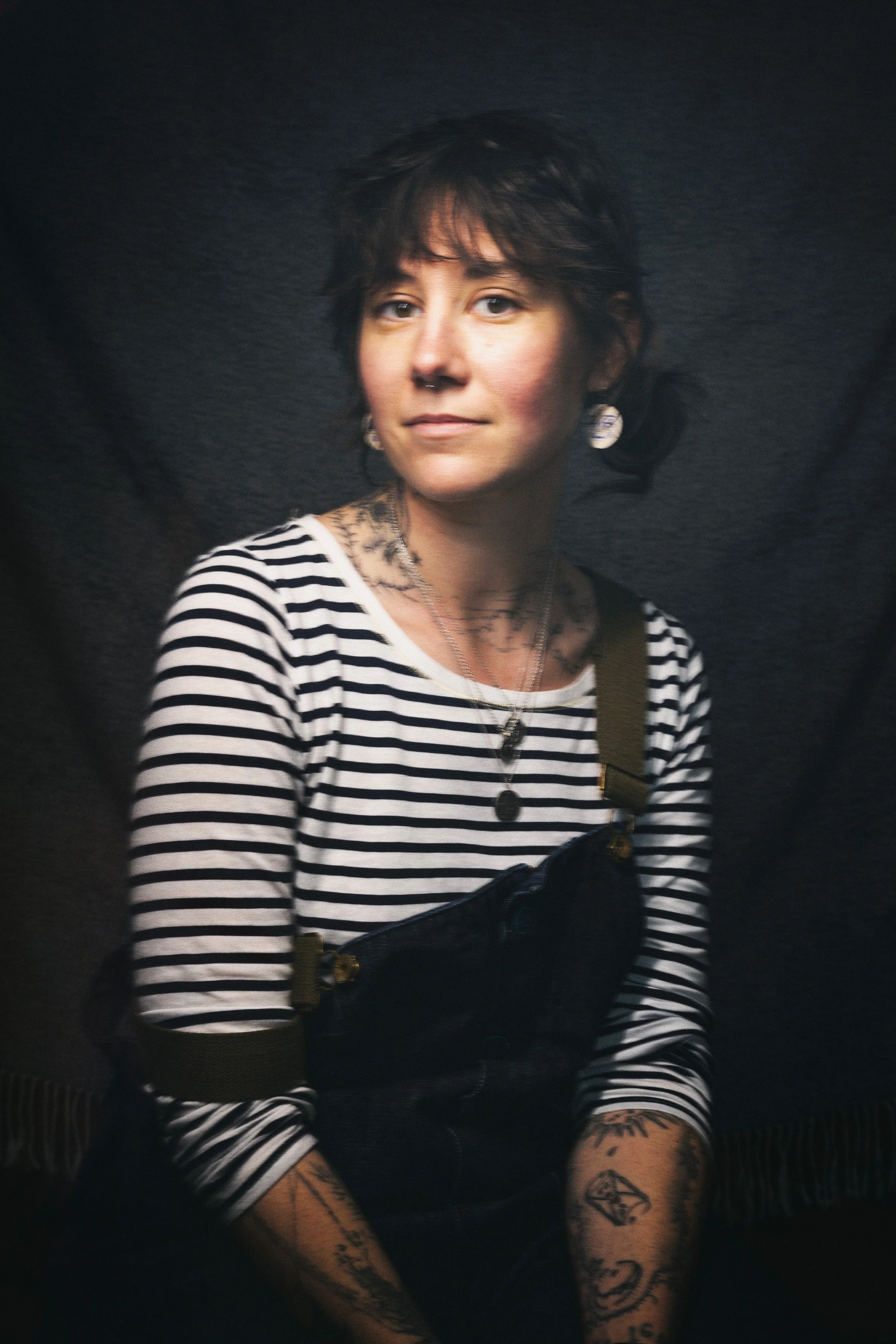 Portrait d'Audrey, fondatrice de l'atelier Allons-y Alonso _ Alexandre Ollier