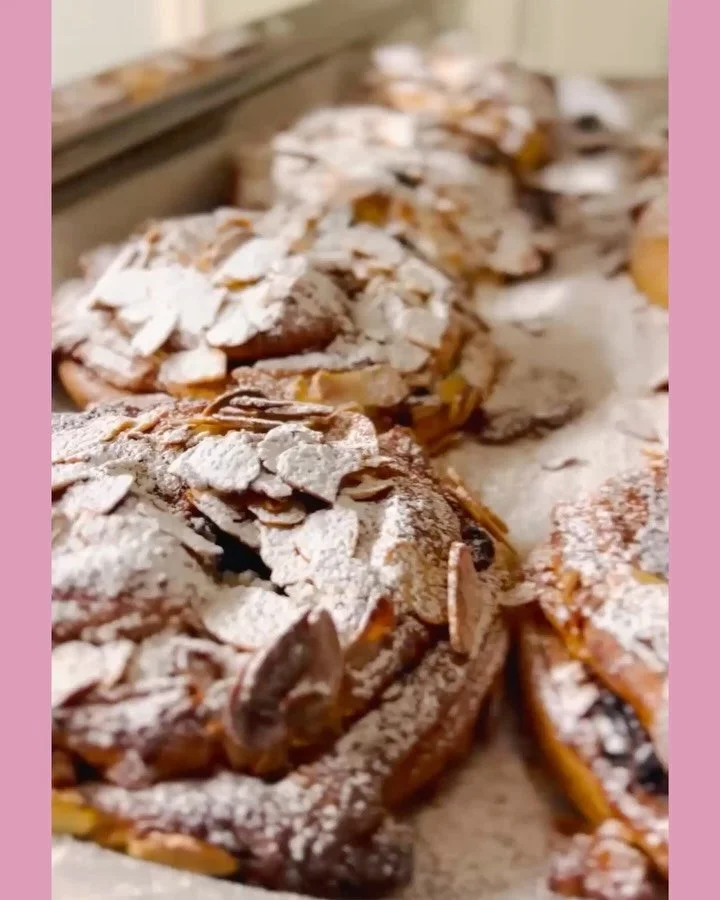 They are baaaaaack! ✨ Our STOLLEN BUNS have arrived&hellip;&amp; just in time for this rainy forecast ☔️🌝🌝 Everything you love about classic Stollen but in bun form. Buttery soft, Fruity, Nutty, Chewy - go ooooooon! Available at @northseacoffee thi