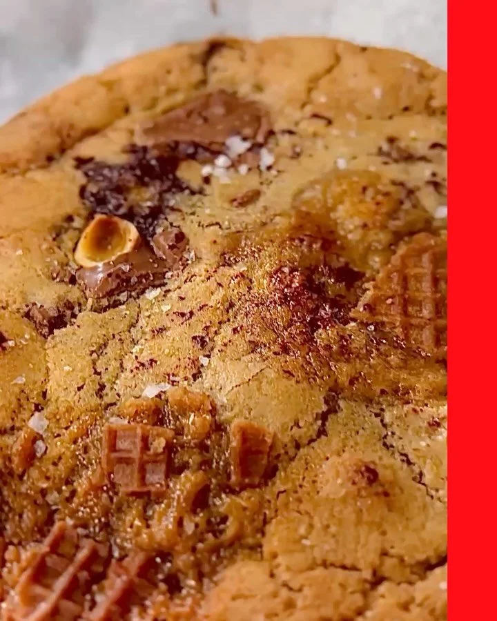 Stroopwafel Hazelnut Choc Chunk Cookies 🍪✨

A sell-out last week, so we&rsquo;re keeping them on for one more week! 👀🍫🍪🌰✨ Crisp edges, soft chewy centre&hellip; folded through with gooey stroopwafel pieces, plenty of milk &amp; dark chocolate ch