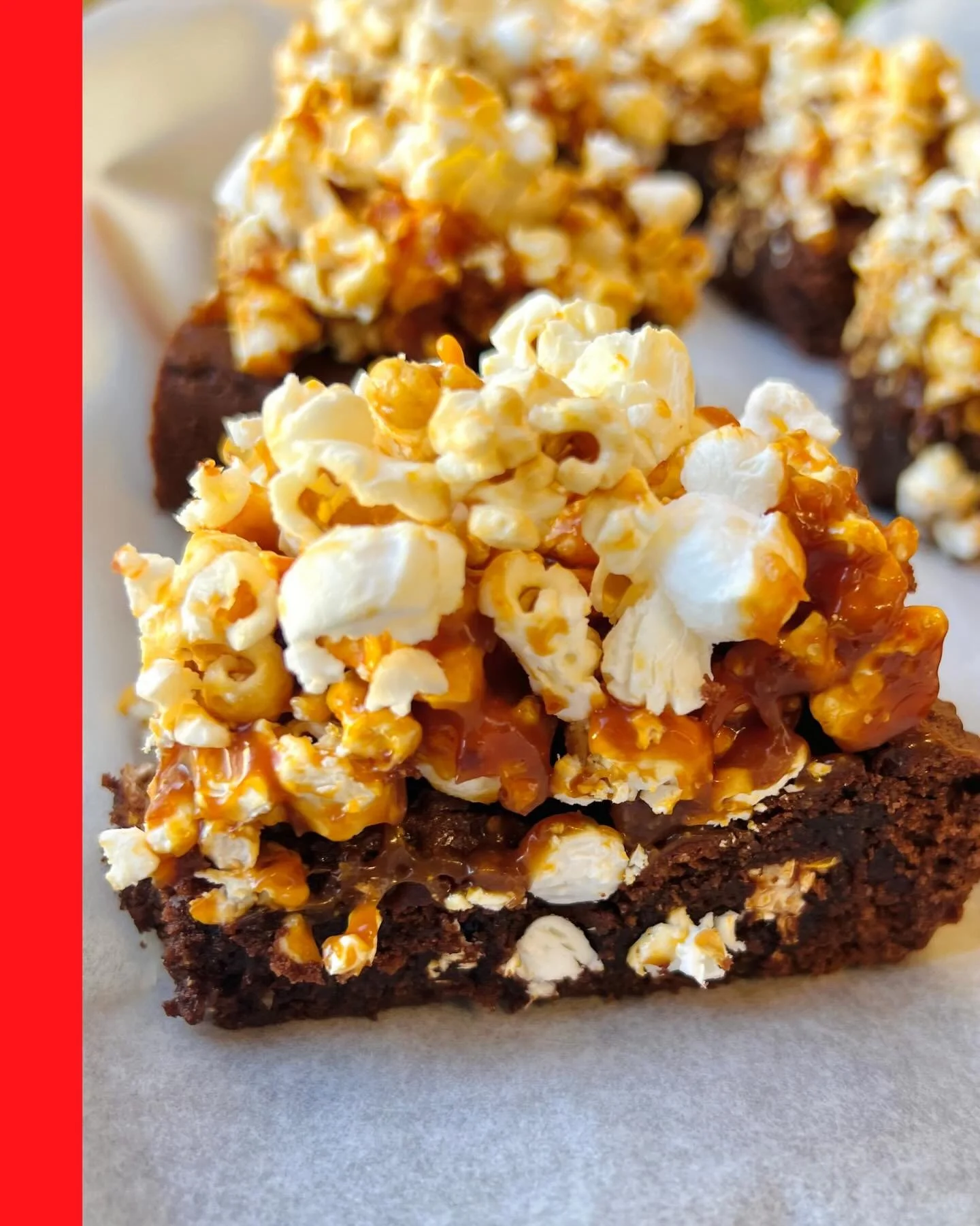 HAPPY SUNDAY FOLKS! 👋🏼👋🏼 Unfortunately we are closed today.. however we&rsquo;re baaaack next week Fri-Sun with a new summer-y menu &amp; these Miso Caramel Popcorn Brownies are making a comeback! 🤤🍿

Sweet, salty &amp; gooey in every bite. Ric