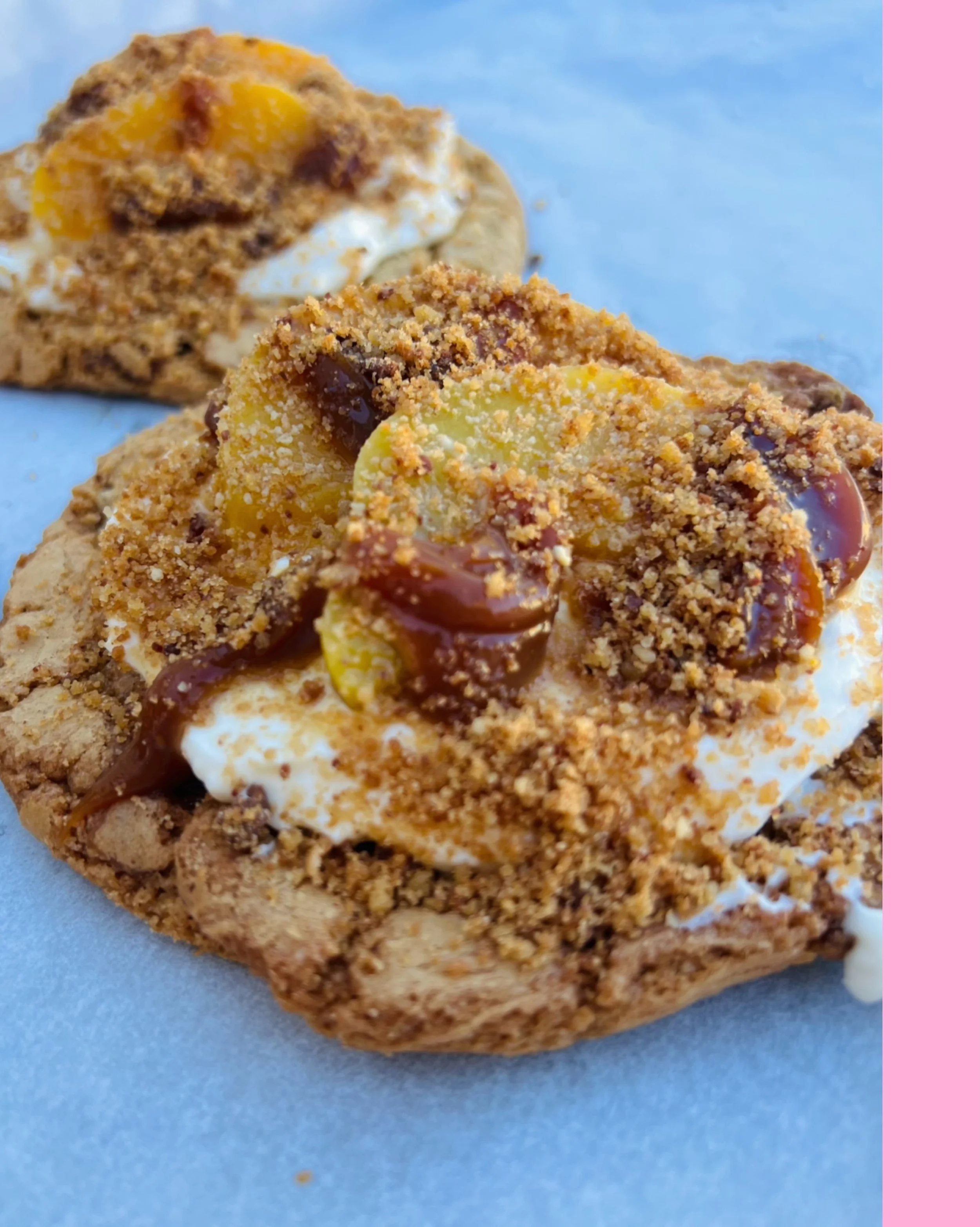 PEACH CREAM CHEESE CRUMB COOKIES are BACK by popular demand 😍🍑

Chewy. Creamy. Buttery. Crumbly. Peachy perfection in every bite. Come grab yours tomorrow! Open from 11am! 🌝👋🏼👋🏼👋🏼