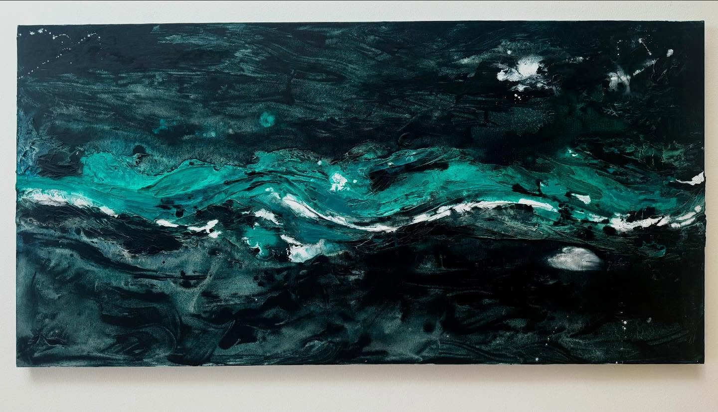 And the final piece of this new collection: &ldquo;ALIVE&rdquo; 🤍
This one comes from the &ldquo;before&rdquo;. I finished it just a few days before my life changed forever. It holds a special place in my heart - where a part of me no longer exists,