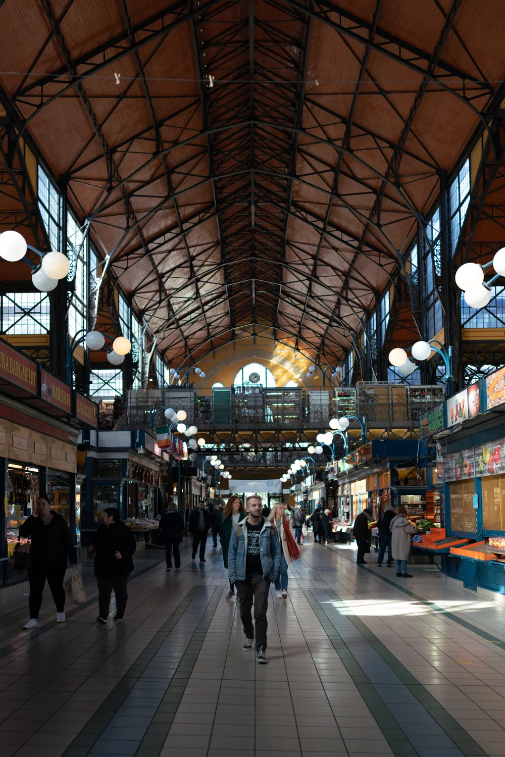 Original urban scene before applying the On The Market preset