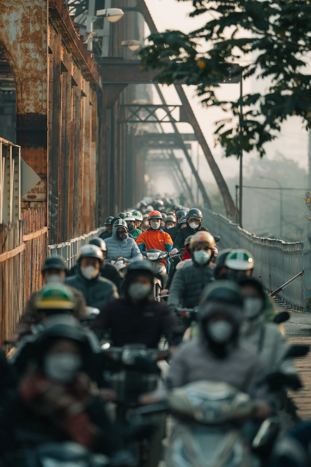 Original urban traffic scene before applying the Fume preset