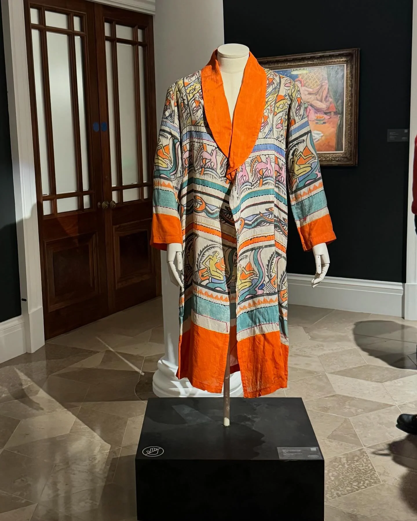 .
Radical Modernity, from Bloomsbury to Charleston - a special loan and selling exhibition in collaboration with Charleston - now showing @sothebys London.

A sensitively curated exhibition of artworks, objects, furnishings, textiles and ephemera rel