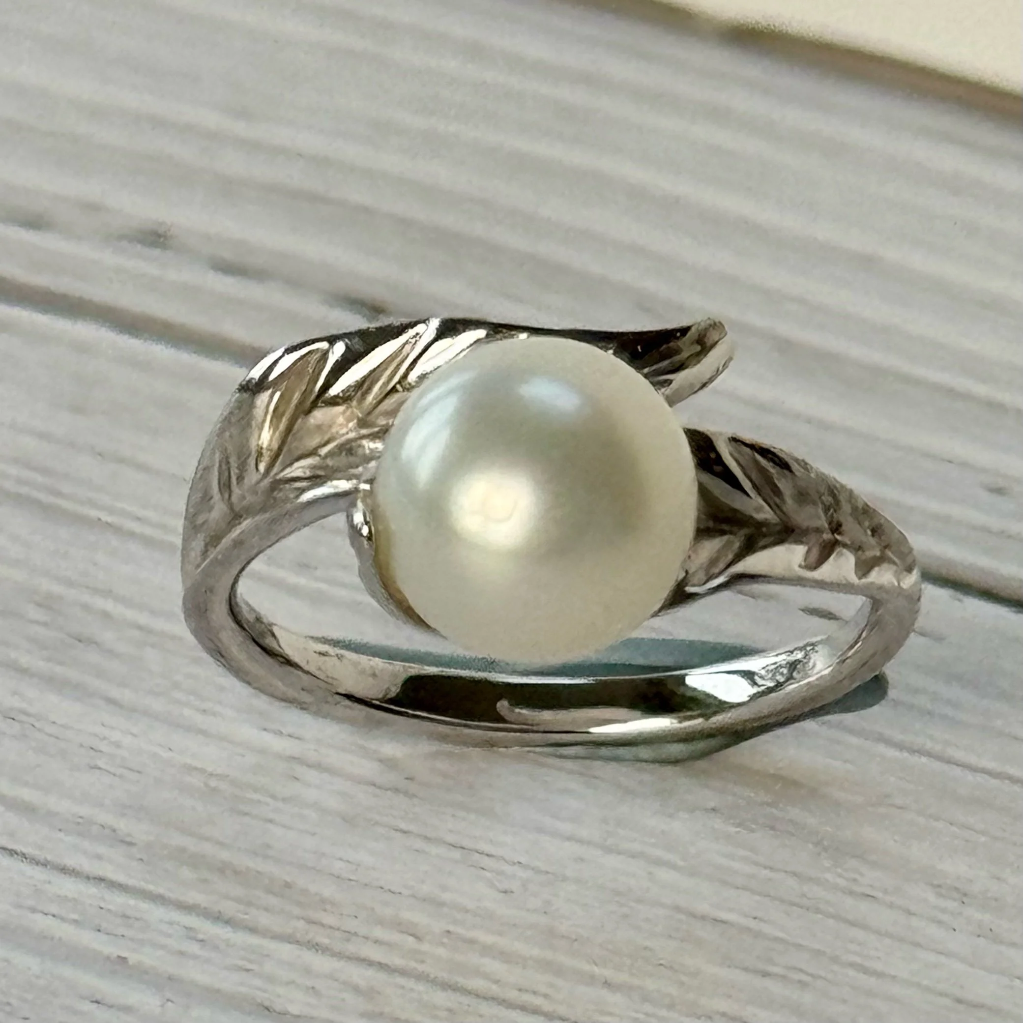 The Beauty of June's Birthstone: Exploring the Magnificence of Pearls