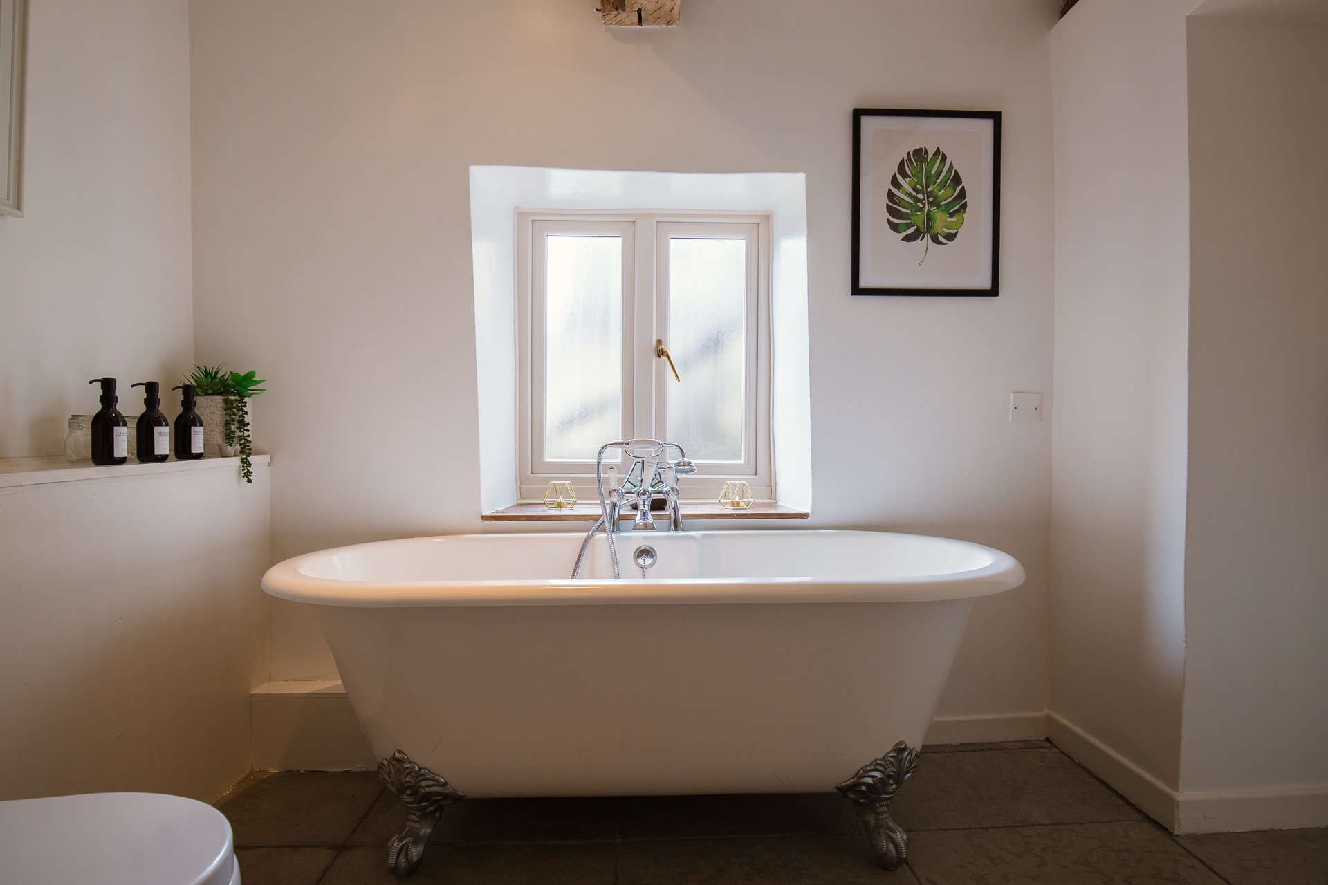 Traditional bathroom
