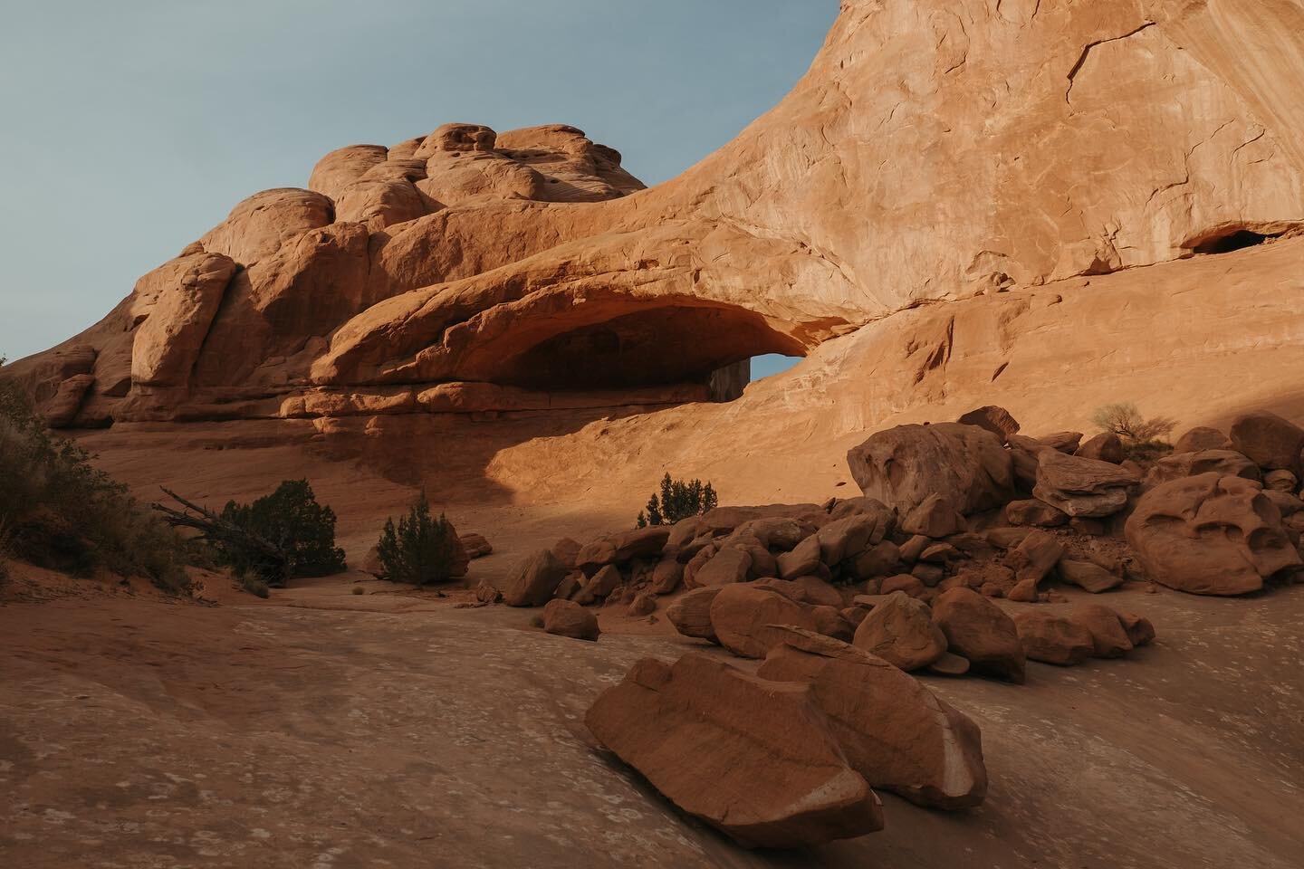 Utah has A LOT of arches. I can&rsquo;t tell you what this one is called, or where it is, or even give you an idea of how to find it - but I think it&rsquo;s pretty neat.