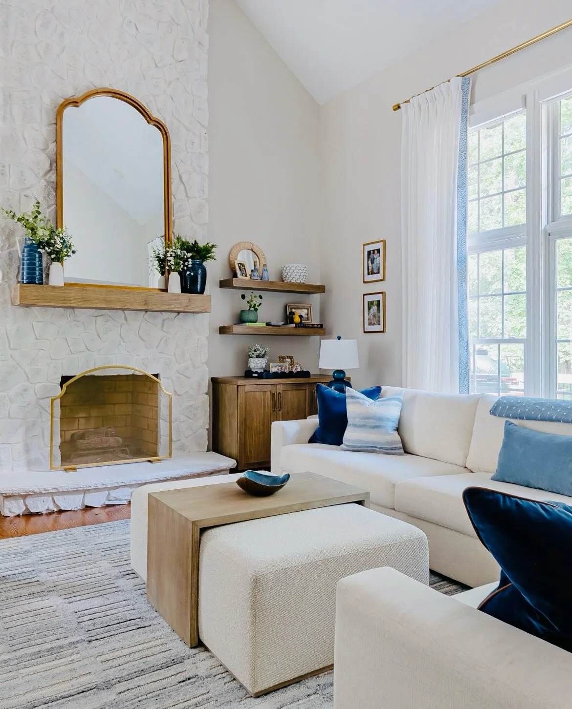 Your home is where your hearts story is and where your soul find peace ♥️✨
➡️ to see the before and after 😳
#withfaithanddesign photo by @lmitch22