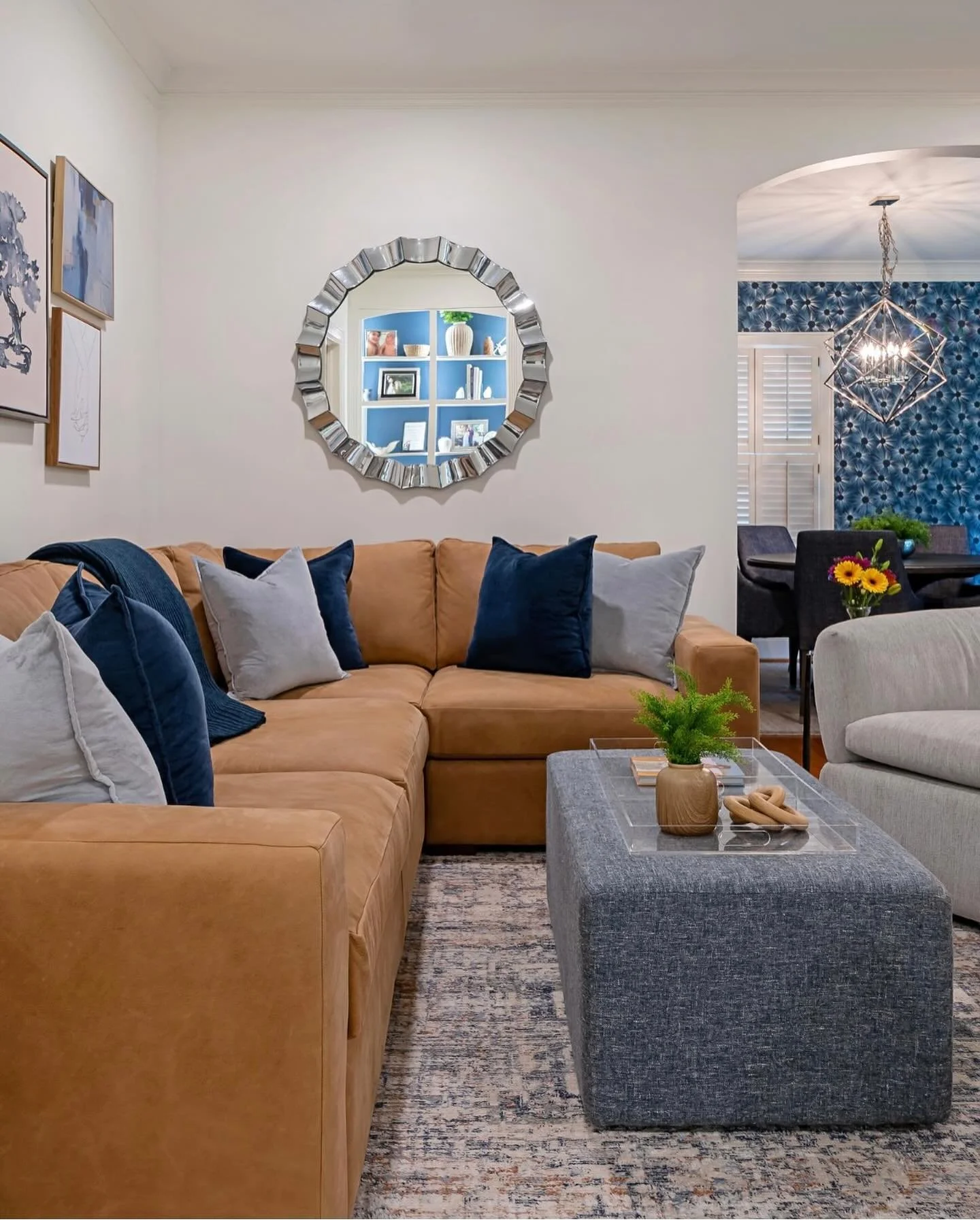 “Your home should tell the story of who you are, and be a collection of what you love”
-Nate Berkus 
Photo 📸by Lauryn Williams 
All design by @withfaithanddesign
