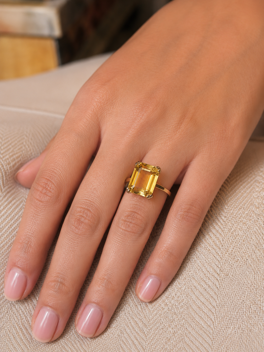 ANILLO TOPACIO FUME  (2026)