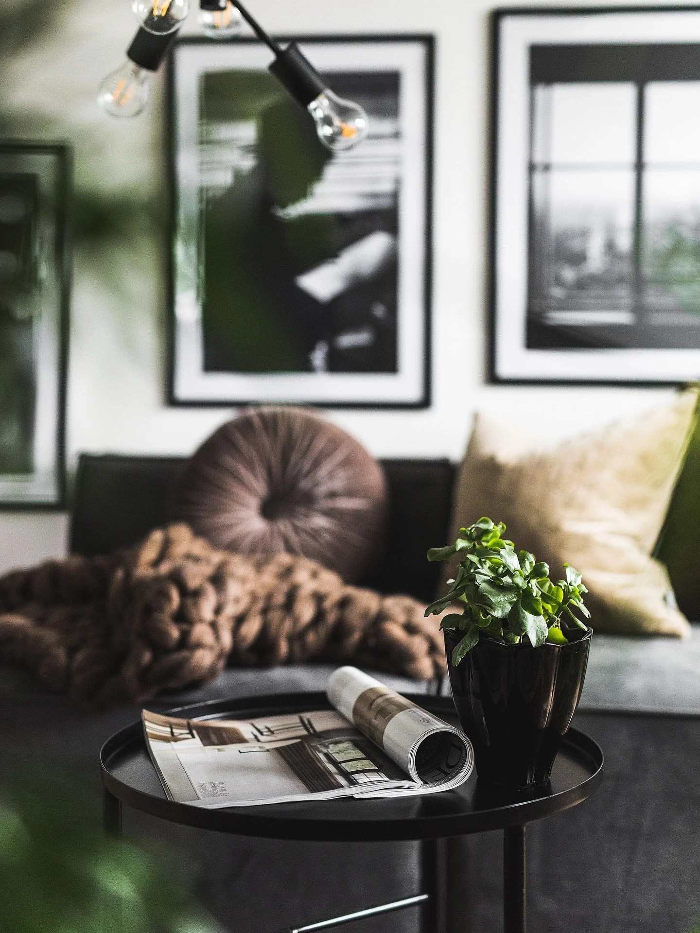 Personlig inredningsr&aring;dgivning.
Vi erbjuder digitala och fysiska m&ouml;ten d&auml;r vi analyserar f&auml;rg, ljus och planl&ouml;sning f&ouml;r att skapa en tydlig helhet i ditt hem.

🖋 Boka r&aring;dgivning p&aring; ⁦@studiomaessing
www.stud