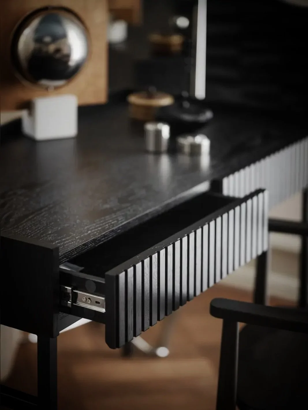 Beh&ouml;ver du hj&auml;lp av en inredningsarkitekt?

Vi tar fram kompletta l&ouml;sningar f&ouml;r hem och kontor 
&ndash; planl&ouml;sning, material, f&auml;rg, belysning och m&ouml;bler i ett sammanh&aring;llet koncept.

📍 Inredningsarkitekt i Li