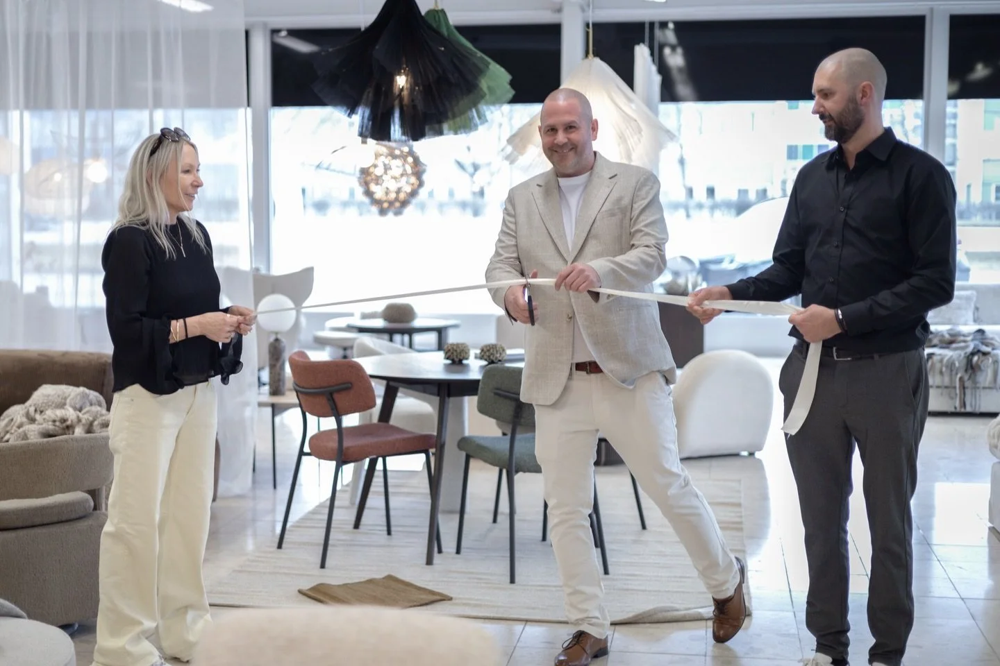 🎉 GRAND OPENING🎉
Maessing Interi&ouml;r!
Nu h&auml;nder det! 
P&aring; torsdag den 2 april kl. 11.00 sl&aring;r vi &auml;ntligen upp portarna till v&aring;r helt nya m&ouml;bel- och inredningsbutik p&aring; V&auml;ringagatan 7 i Link&ouml;ping.

Vi