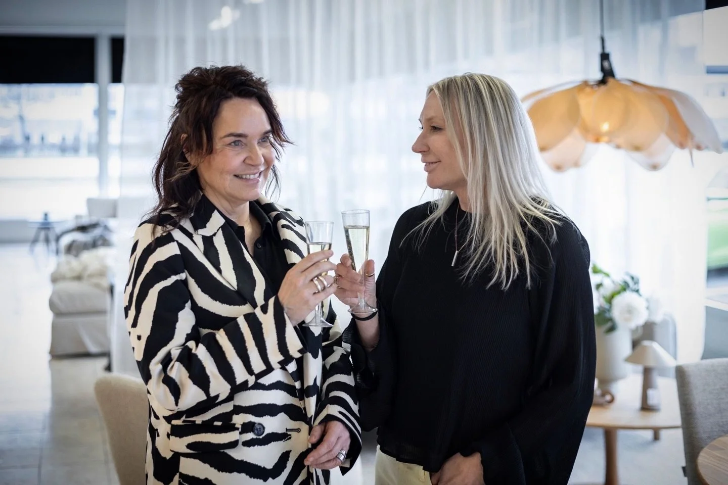 En hyllning till de som tror p&aring; oss ✨
Bakom varje dr&ouml;m som blir verklighet finns det m&auml;nniskor som st&ouml;ttar, peppar och v&aring;gar tro p&aring; visionen hela v&auml;gen.
Idag vill vi rikta ett extra varmt tack till Bonita. ❤️ 
@b