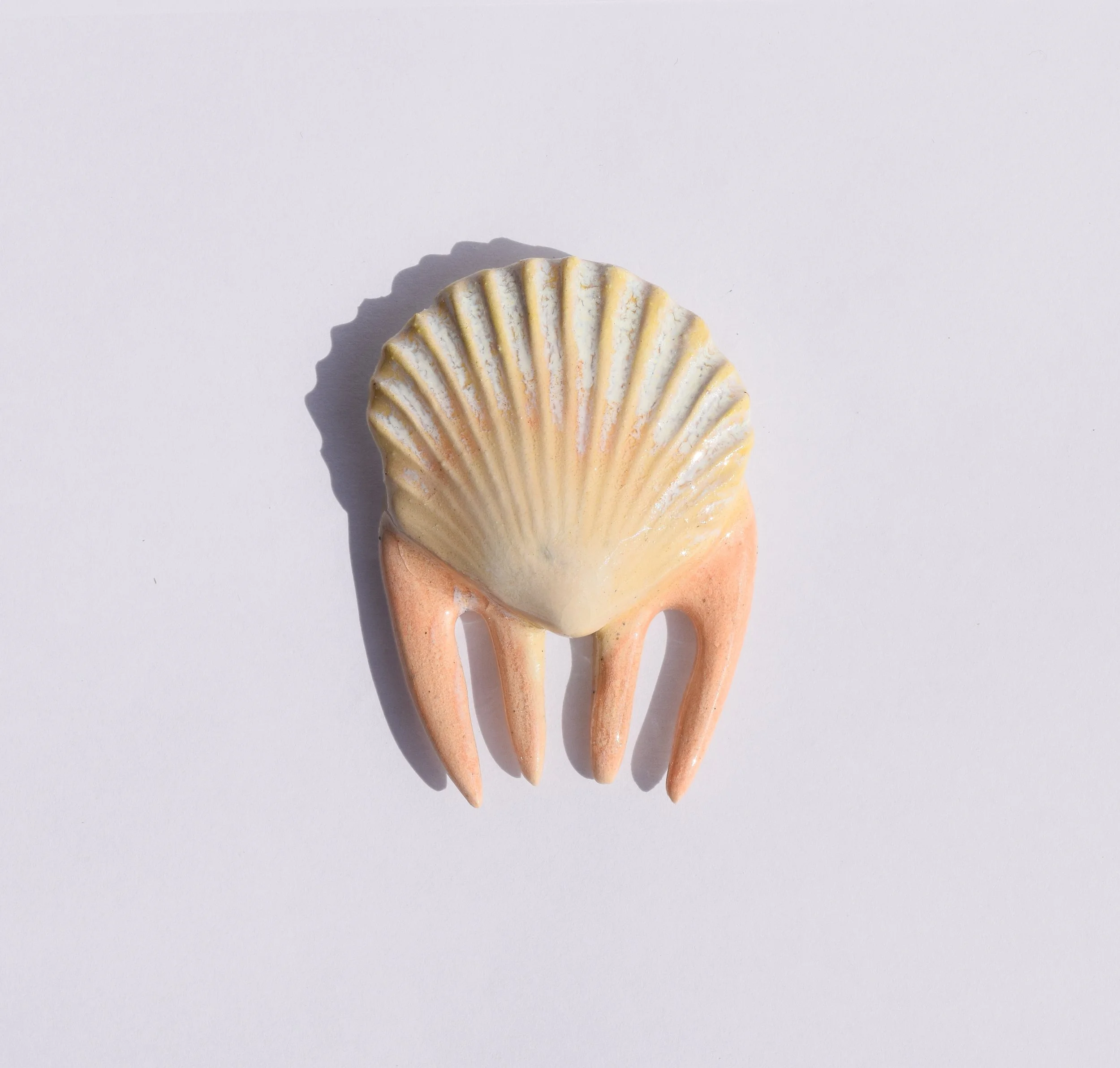 Mermaid's Scallop Pin