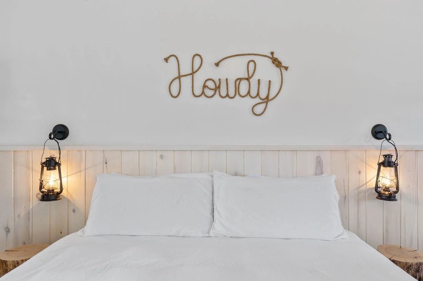 H O W D Y! We’re hustling into our second week of installing @palominohotel in beautiful Ridgway, CO. A modern-day hitching post for travelers, featuring twelve individually curated western-themed rooms with modern interiors and contemporary co