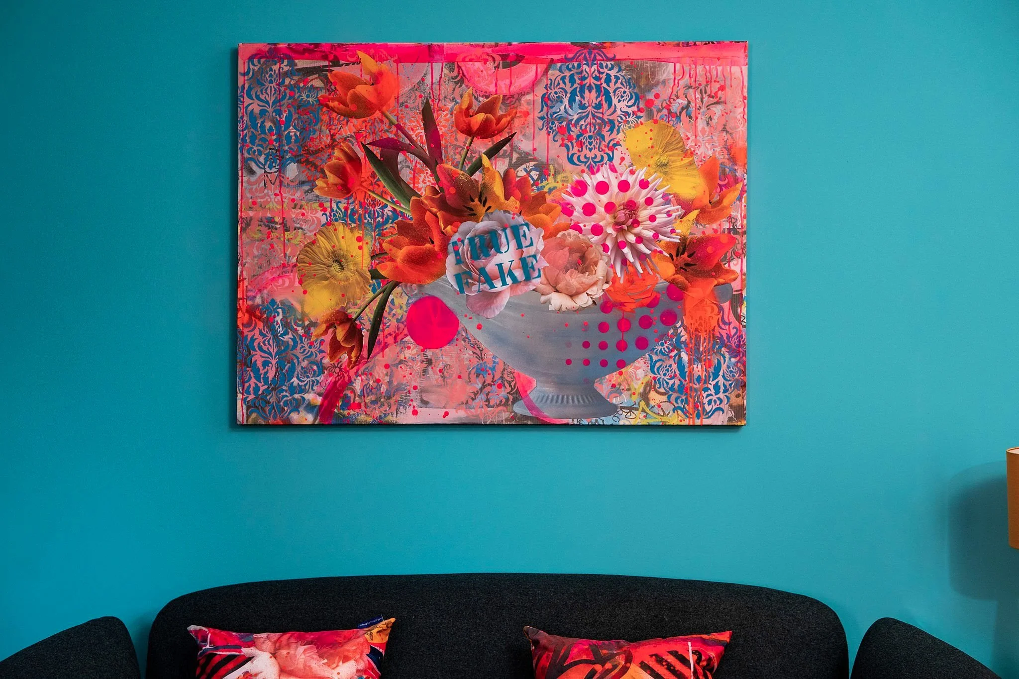 alicia-victoria-a-beautiful-curious-turq-room-cowley-manor1%281%29.jpg