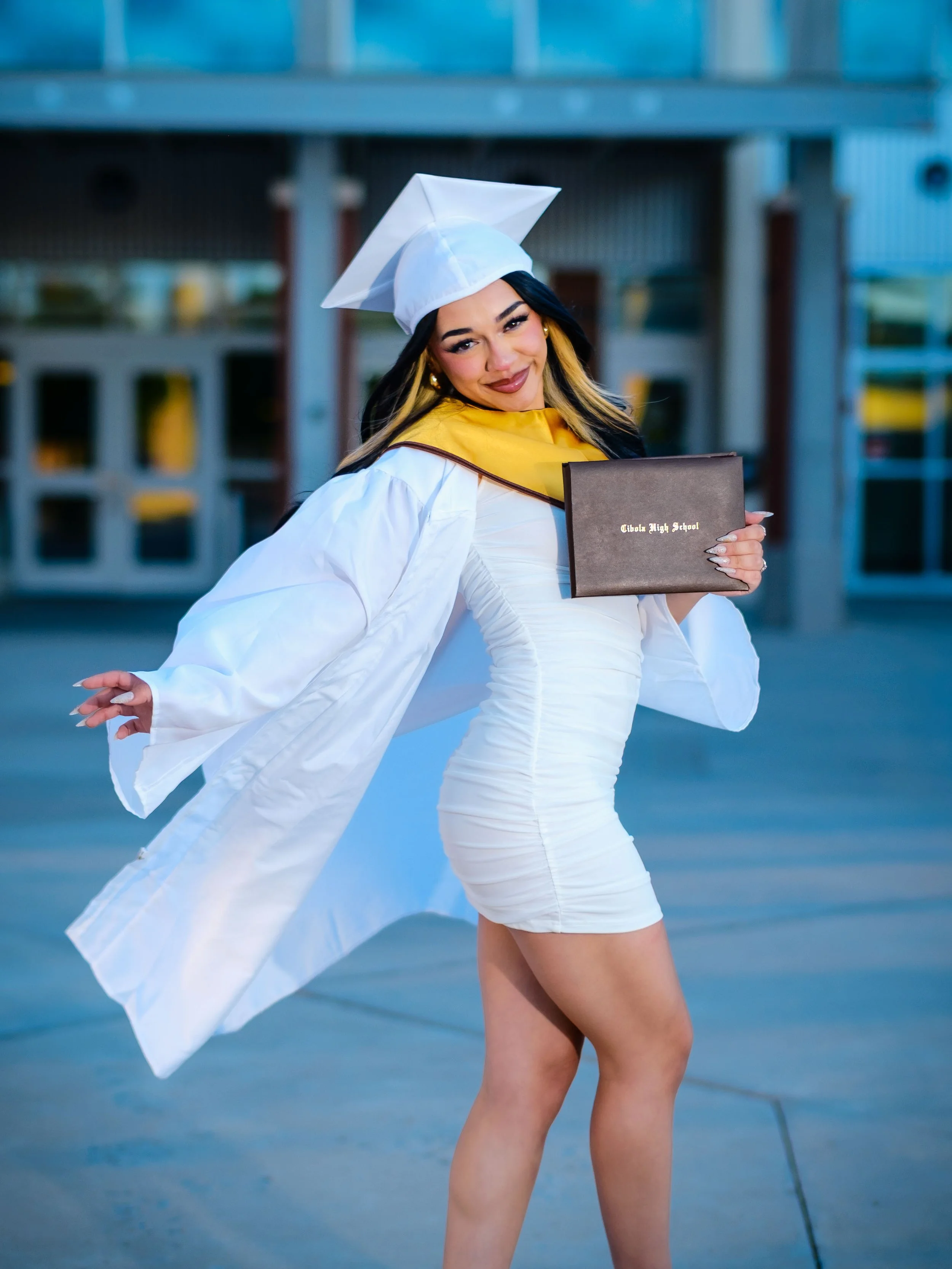 senior photos, Albuquerque photographer, high school senior photography, albuquerque photographer, albuquerque senior photography, cap and gown sessions