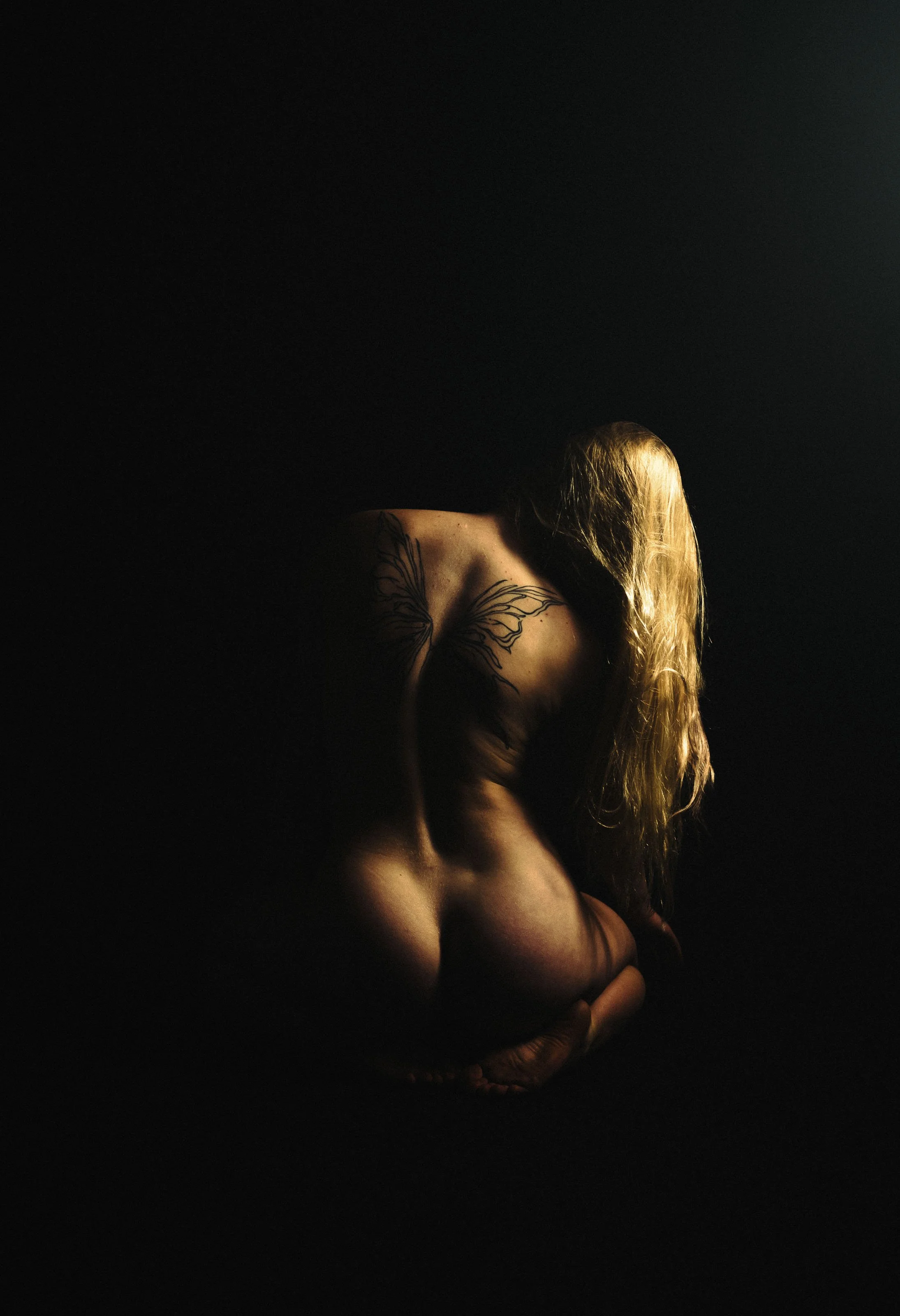 Boudoir photography in Albuquerque, spooky boudoir, Albuquerque artistic boudoir photography, studio boudoir photographer in Albuquerque, lingerie photography, moody photography