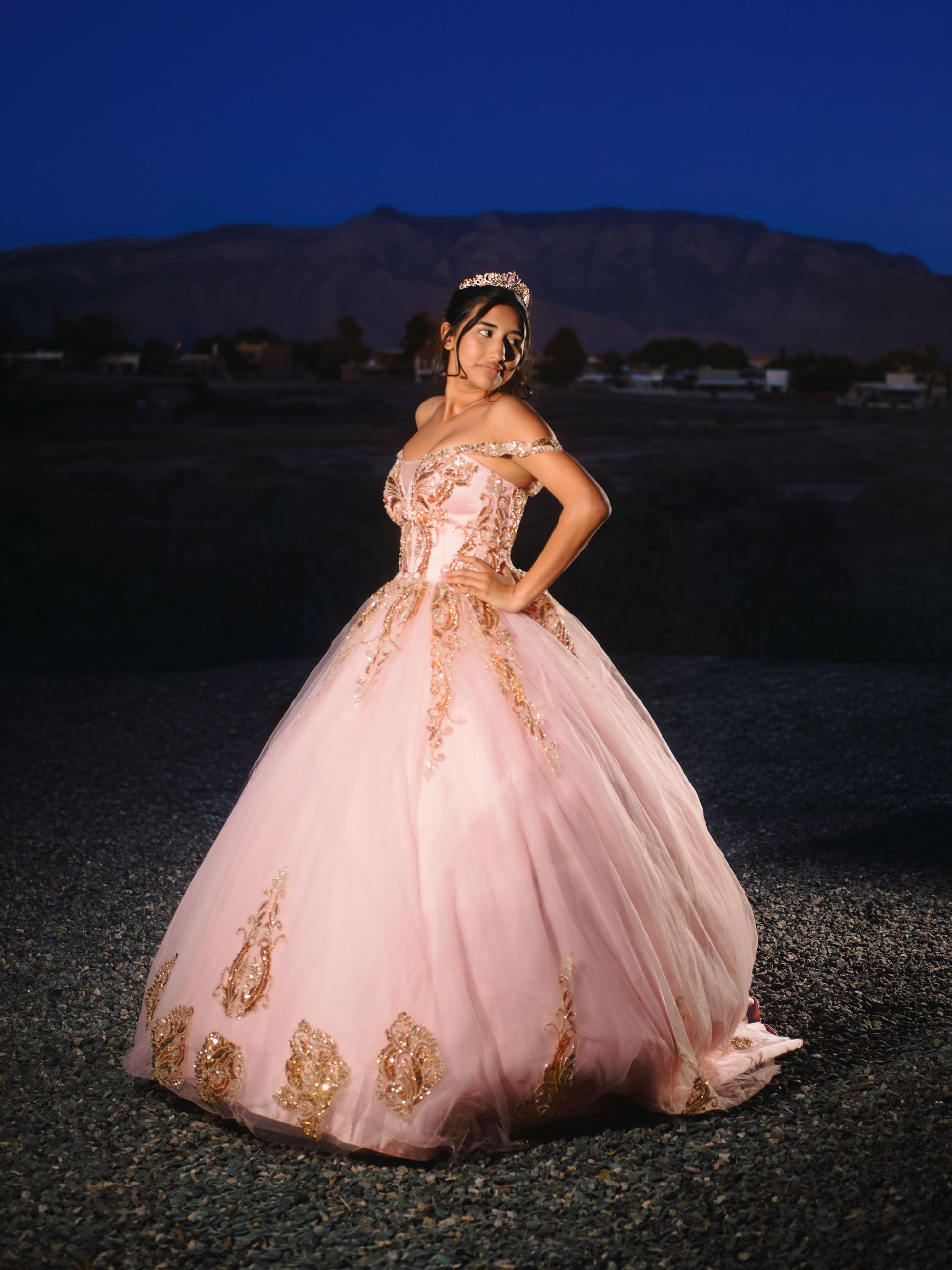 luxury quinceañera photography in Albuquerque, quinceañera photographer in New Mexico, fotografía de quinceañera en Albuquerque, elegant quinceañera portraits in Albuquerque, high end quinceañera photos in New Mexico, quinceañera dresses and portrait