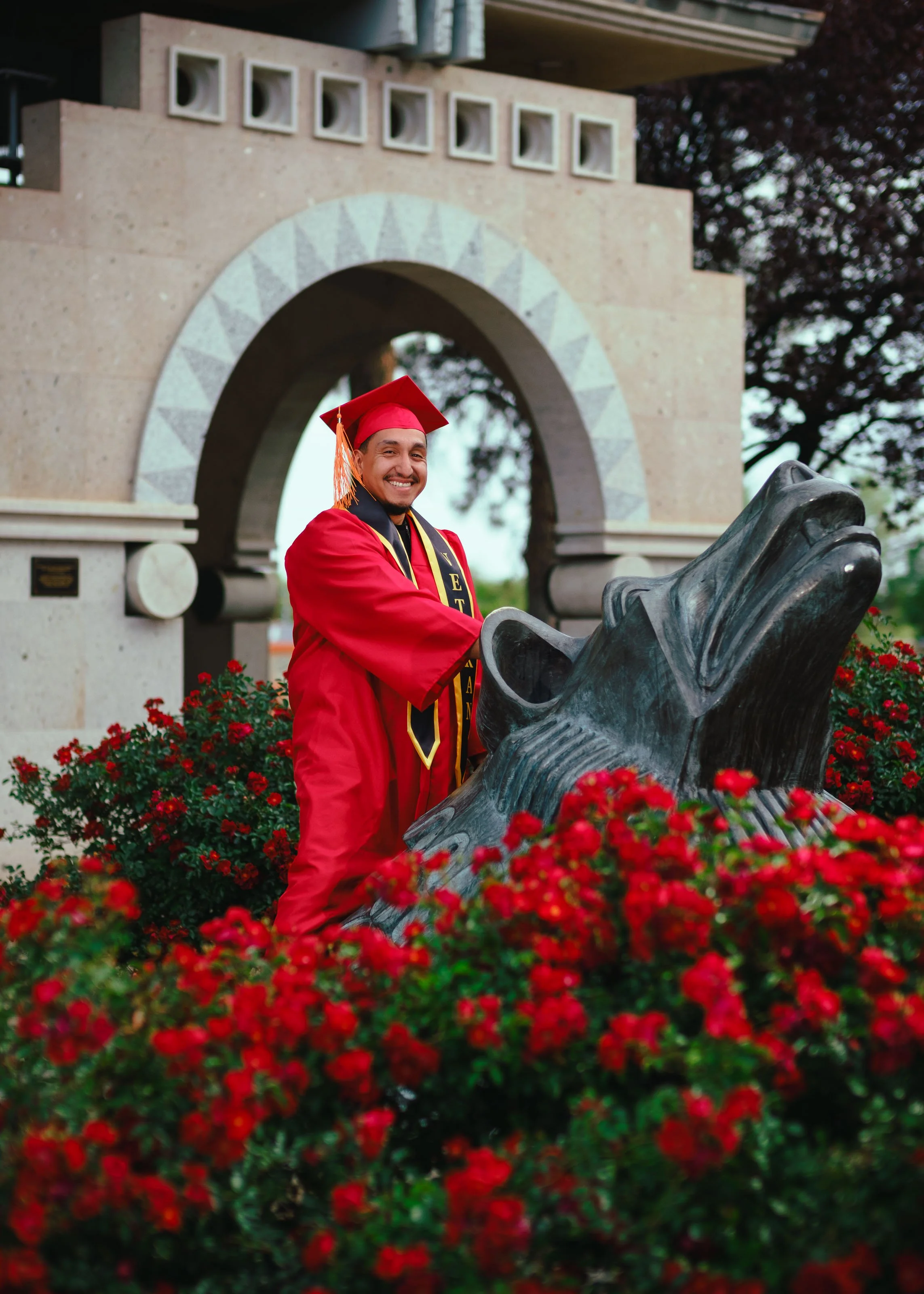 College graduation photographer Albuquerque, masters graduation portraits, UNM flowers and duck pond photos, UNM official photographer