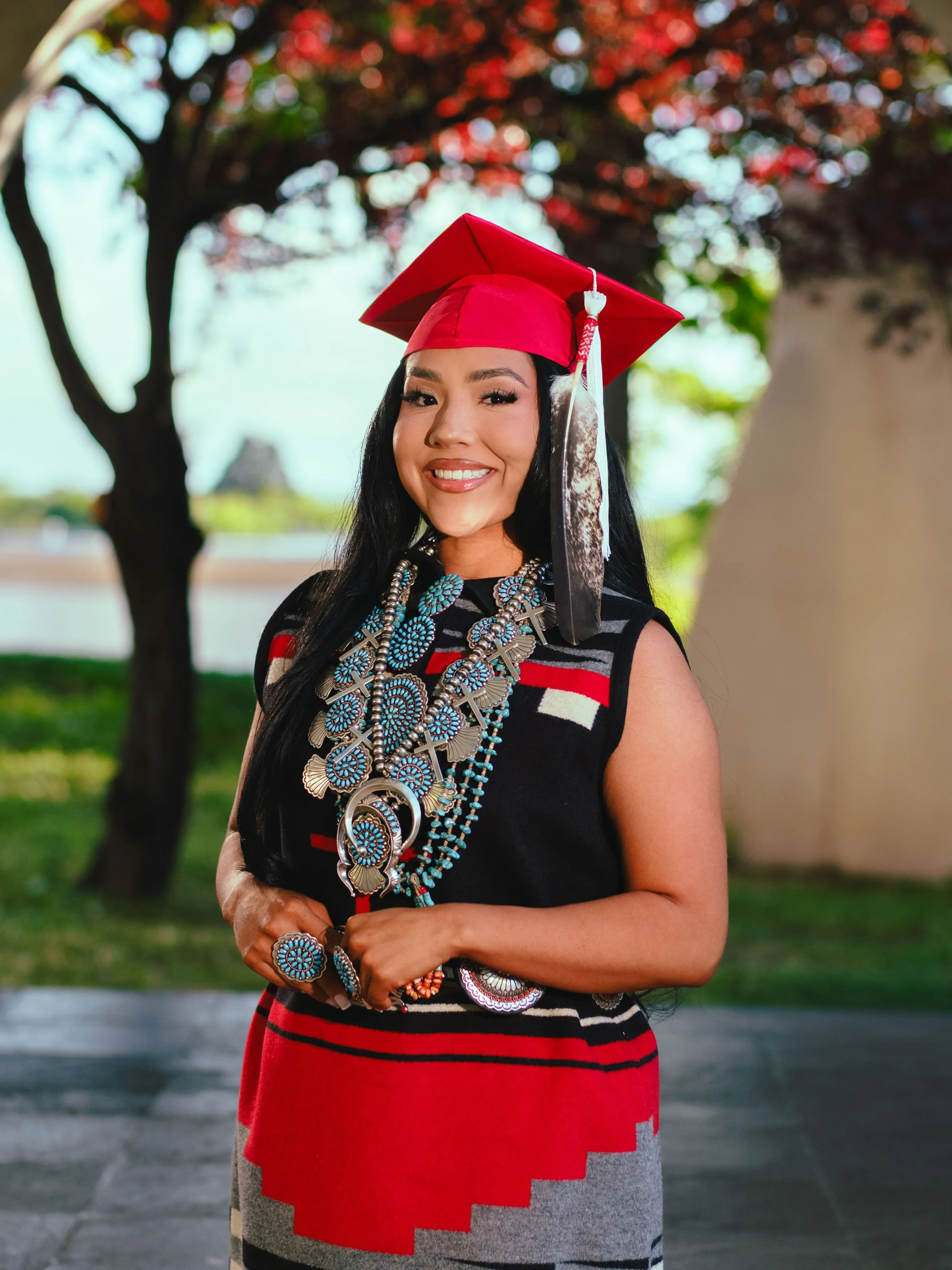 Photography for Native Americans in Albuquerque, Native graduation in Albuquerque, indigenous graduations in Albuquerque, Graduation sessions for women in New Mexico
