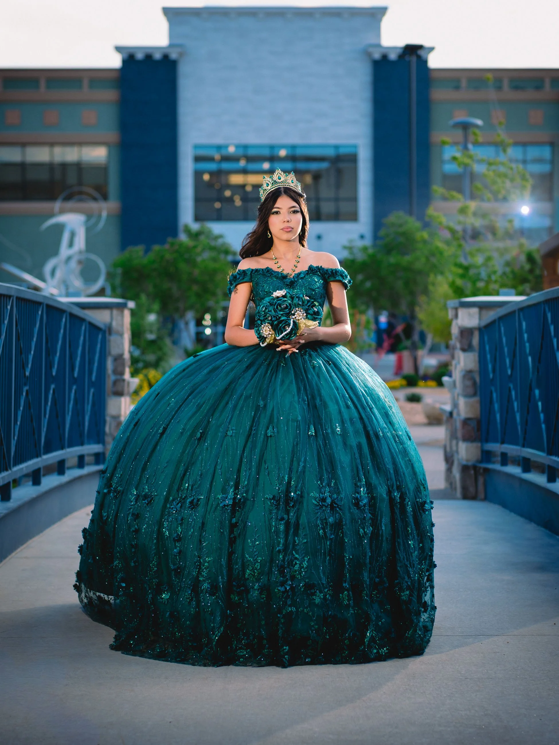 luxury quinceañera photography in Albuquerque, quinceañera photographer in New Mexico, fotografía de quinceañera en Albuquerque, elegant quinceañera portraits in Albuquerque, high end quinceañera photos in New Mexico, quinceañera dresses and portrait
