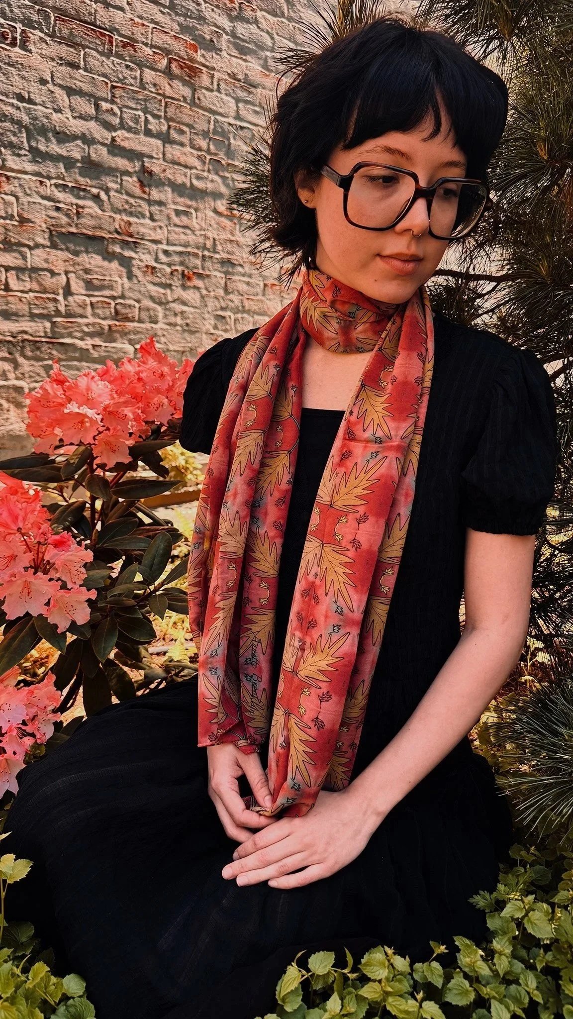 leaf%2Bscarf%2Bmodel.jpg