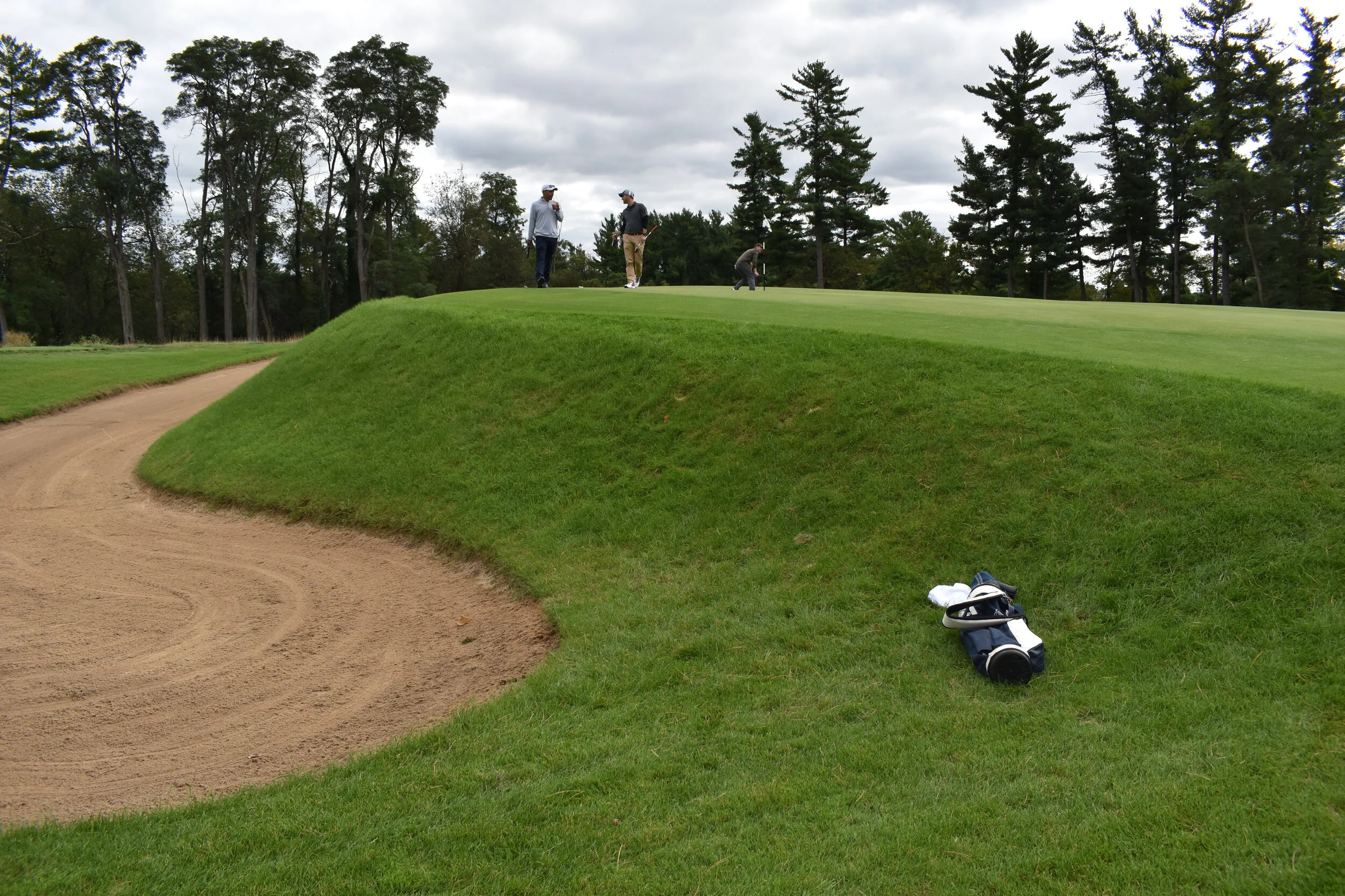  Langford’s enticing green contours at Lawsonia Links. 
